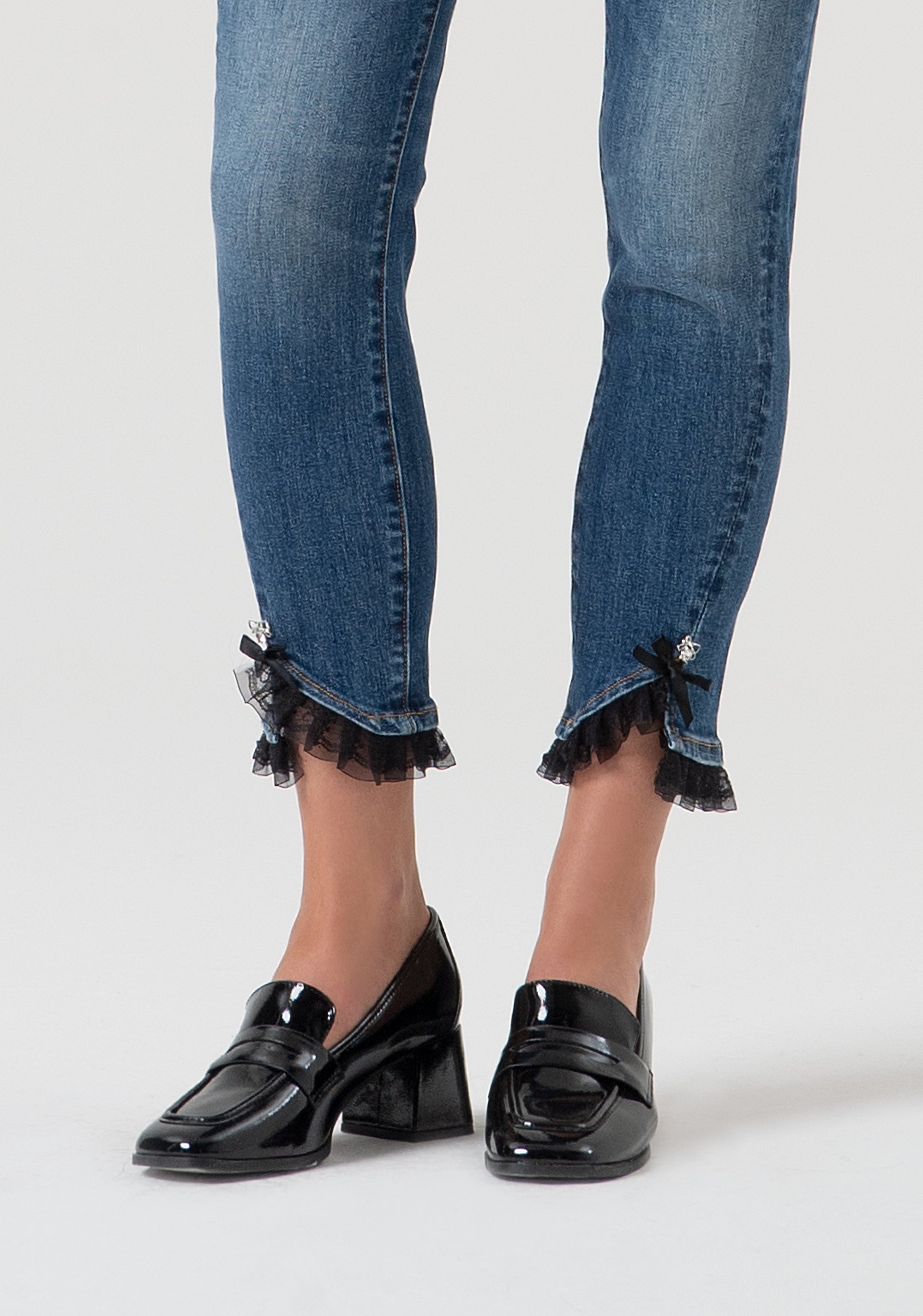 Jeans slim fit cropped with push-up effect made in denim with middle wash Fracomina FR25WV9002D40102-A99-3