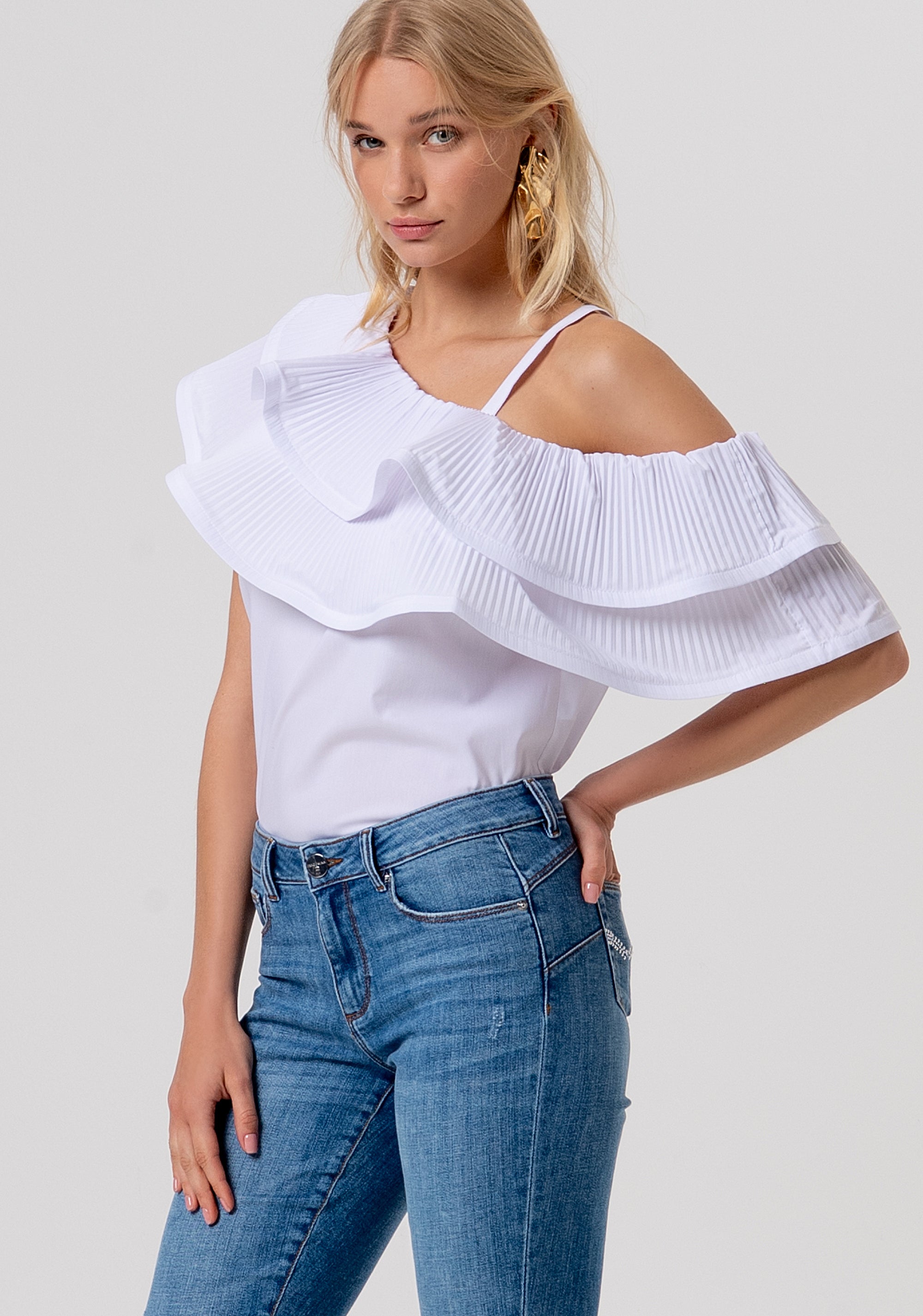 Jeans slim fit with push-up effect made in denim with middle wash Fracomina FR26SV8000D450P2-A99-2