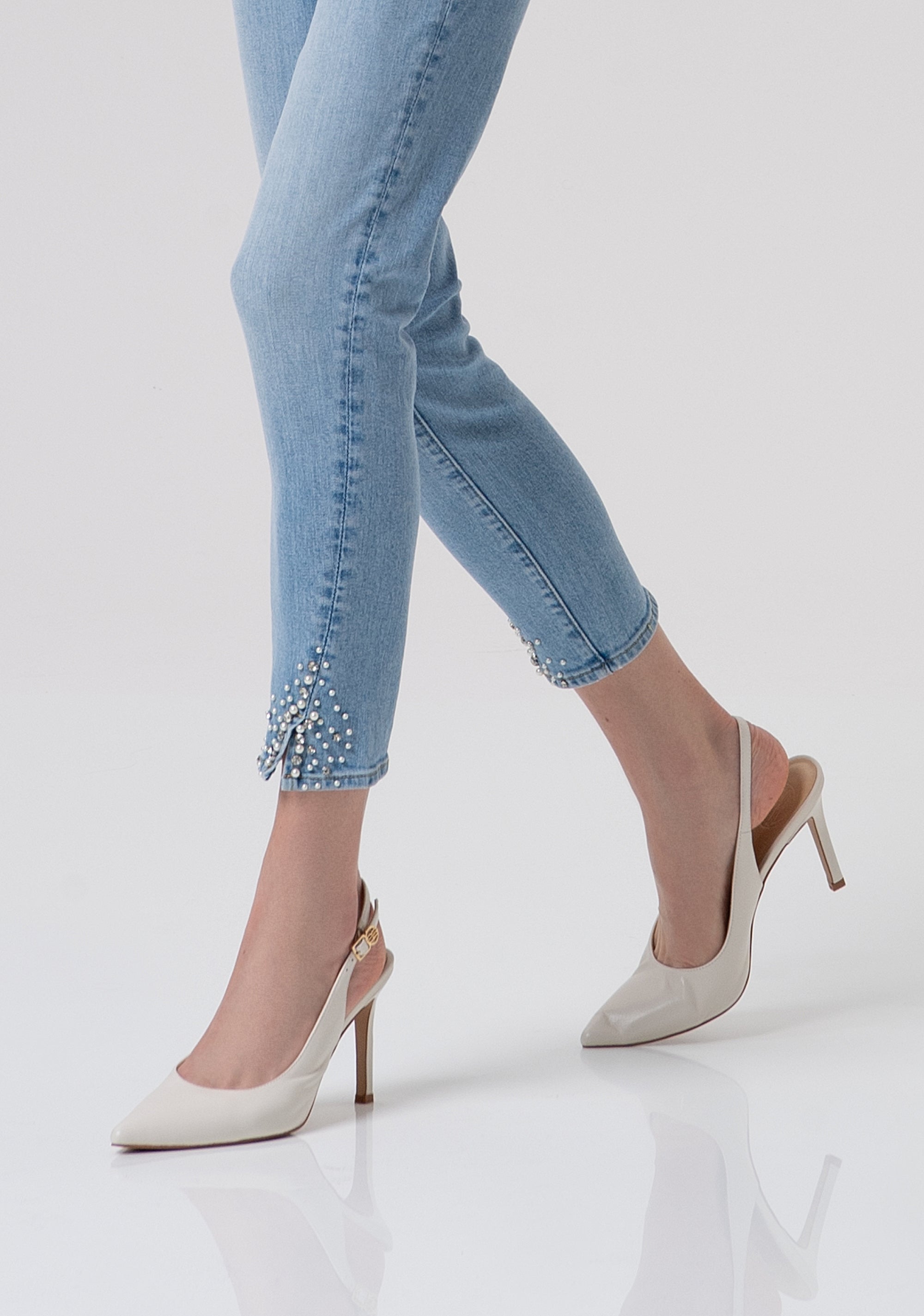 Jeans slim fit with push-up effect made in denim with light wash Fracomina FR26SV9002D40103-062-2