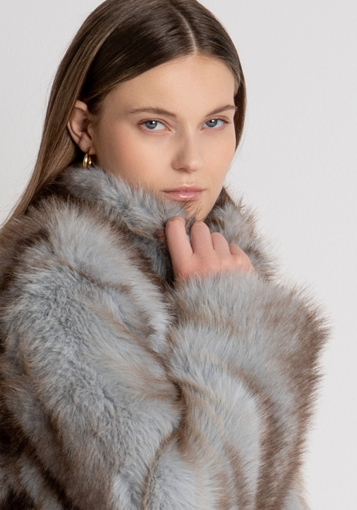 Jacket cropped made in fake fur Fracomina FR26WC4003O44501-T12-3