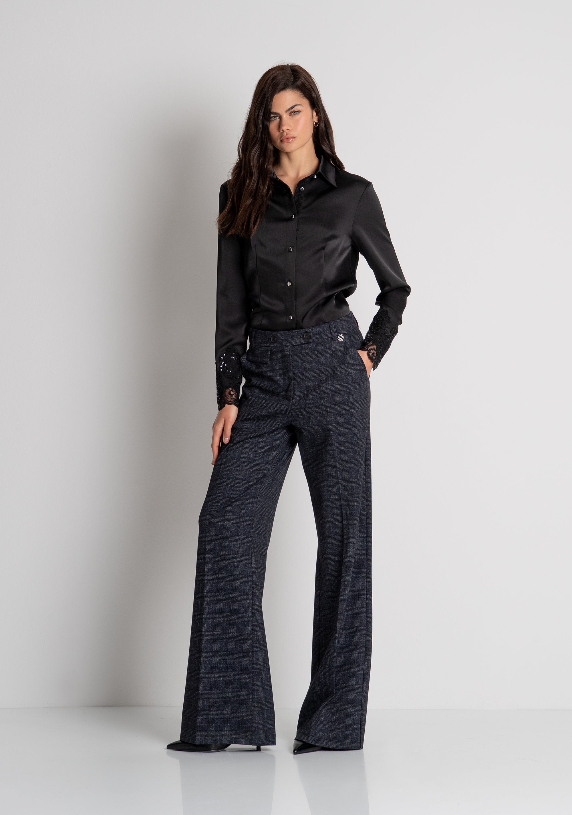 Pant straight line made in Prince of Wales fabric Fracomina FR26WV2004W575O2-2