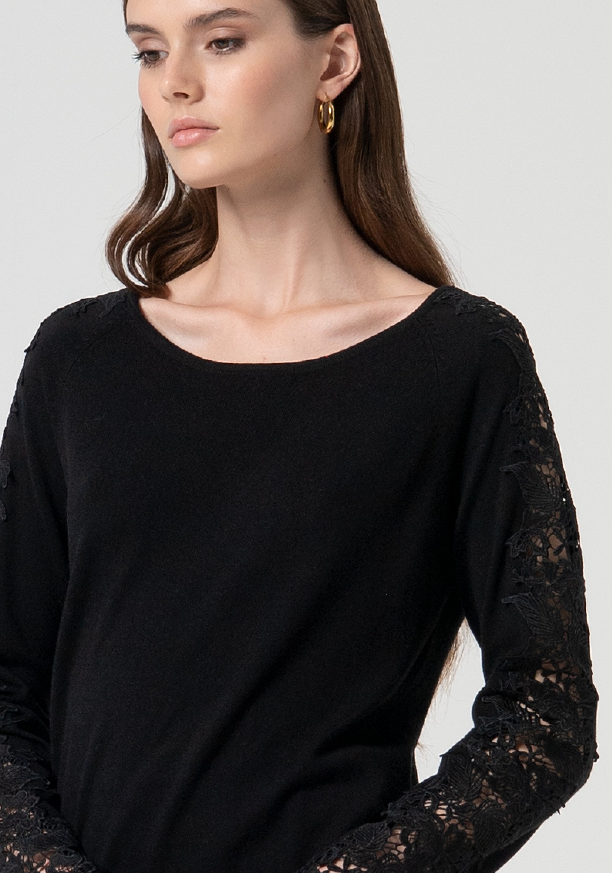 Knitwear regular fit with lace details at the sleeves Fracomina FS25ST7002K55101-053-2