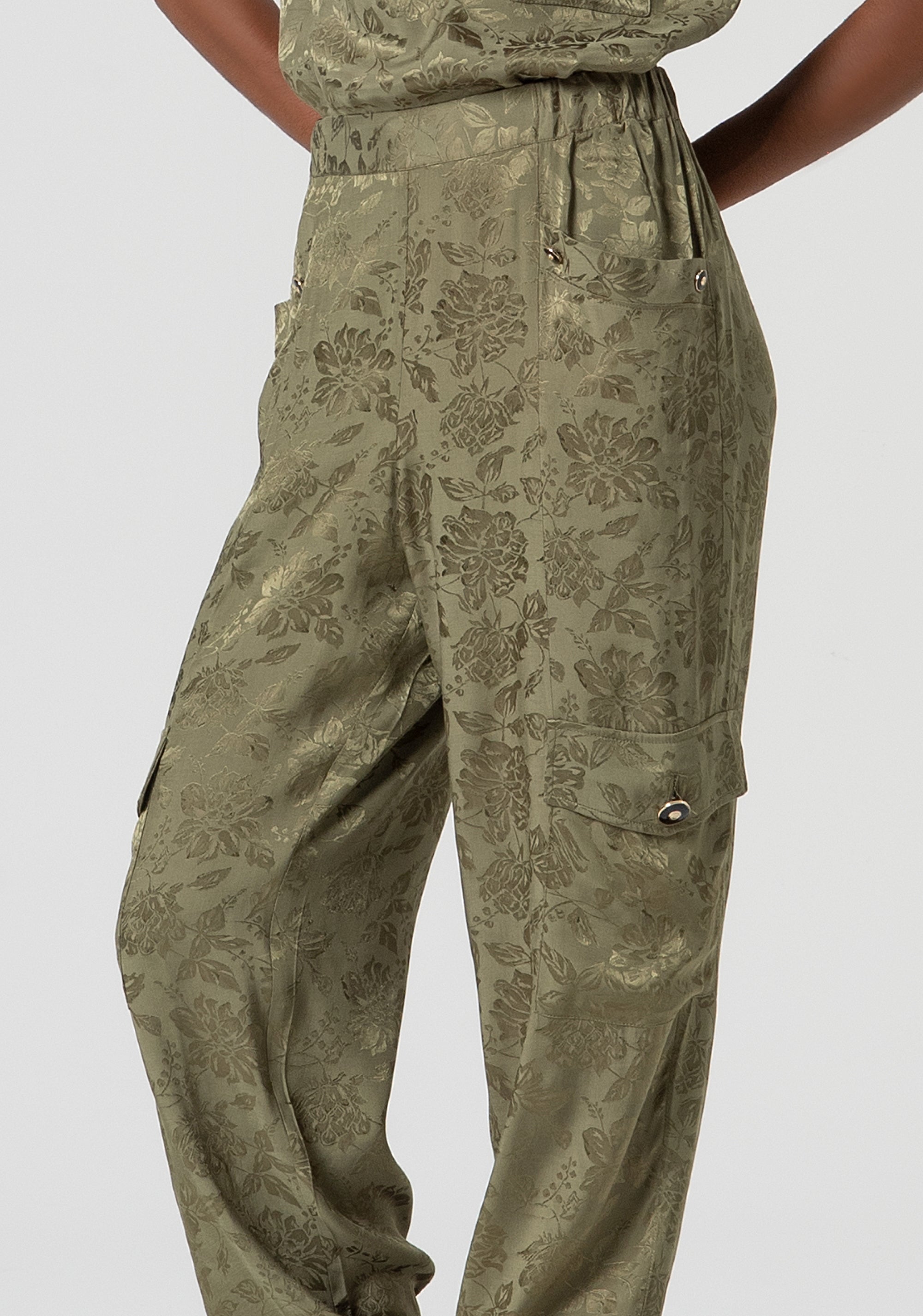 Knitted jogger pant regular fit with flowery pattern Fracomina FS25SV7002W458F8-206-2