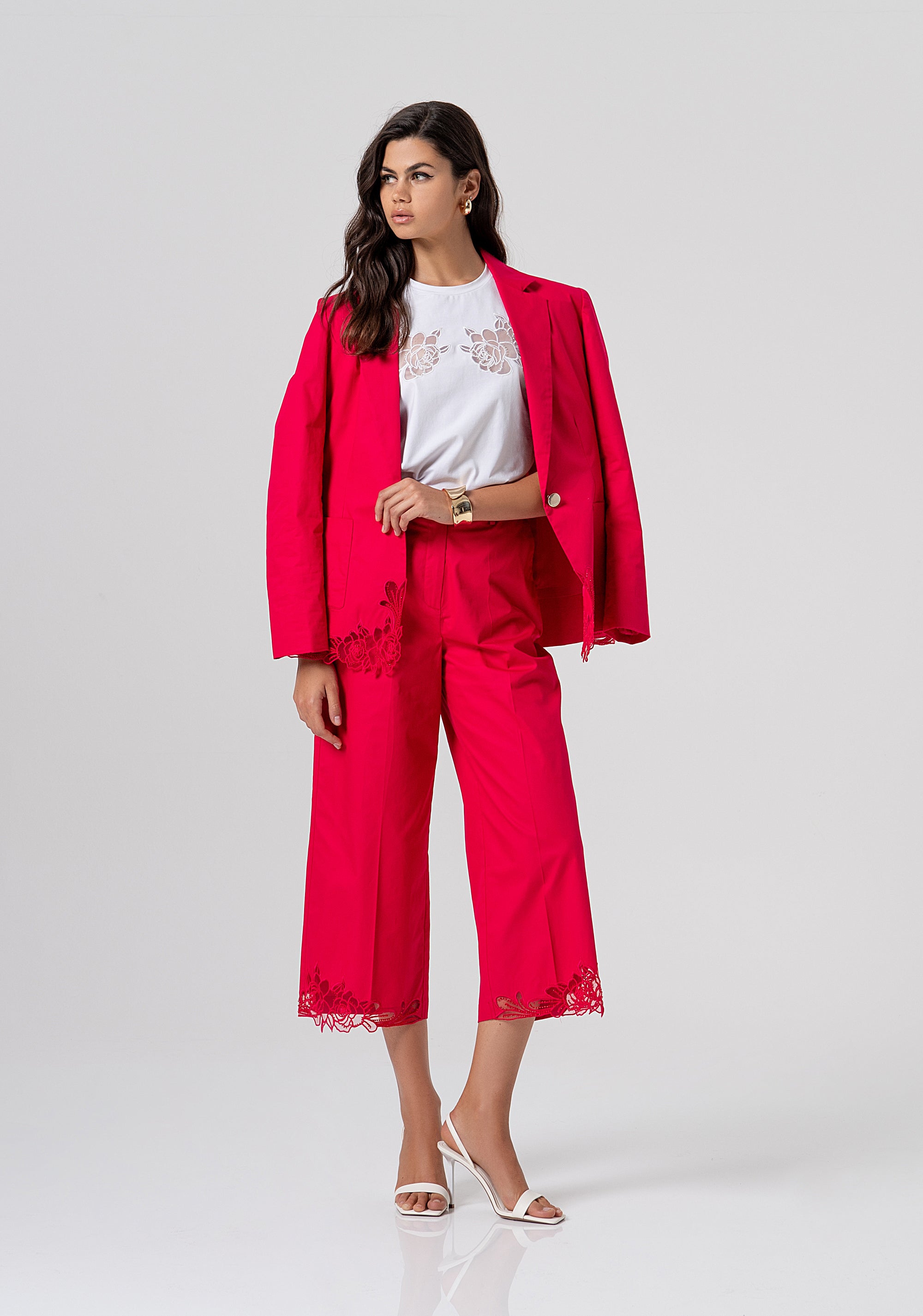 Pant cropped made in cotton with embroideries at the bottom leg Fracomina FS26SV9001W400E5-689-4