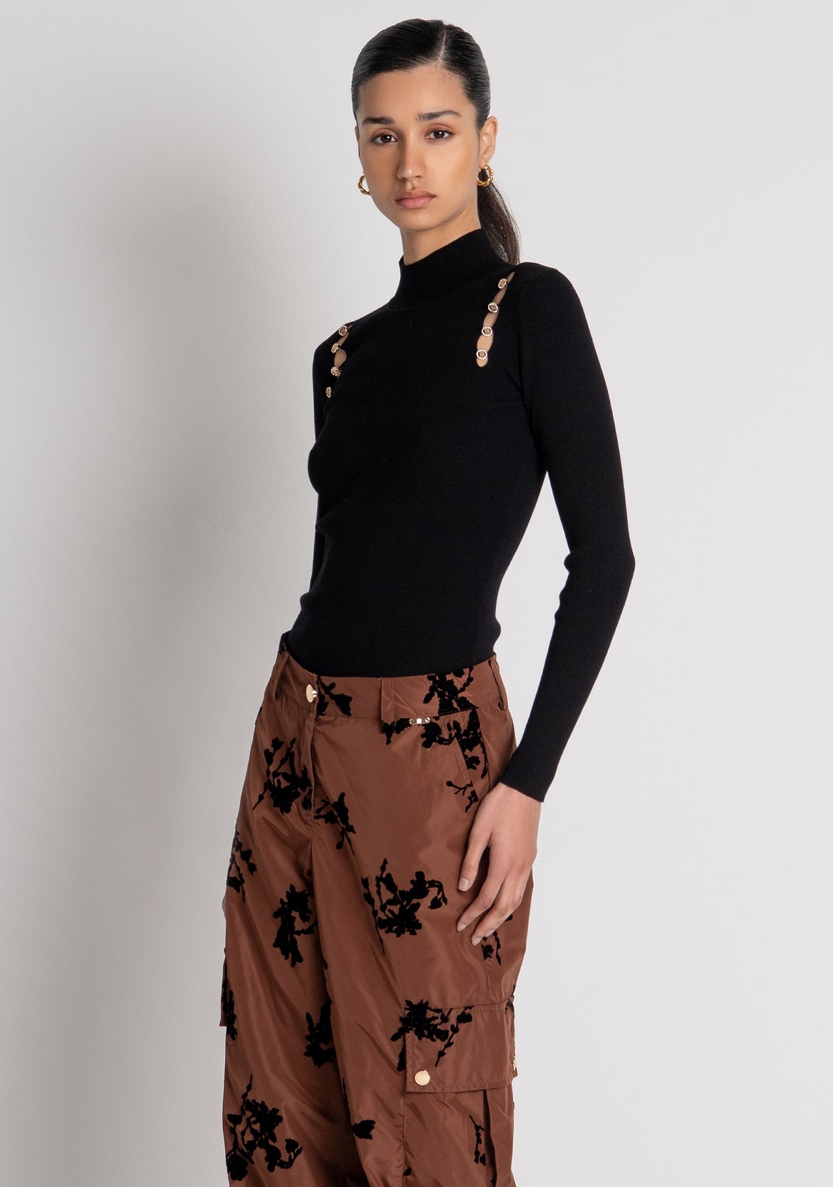 Cargo pant with flowers Fracomina FS26WVC002W454K2-P12-3