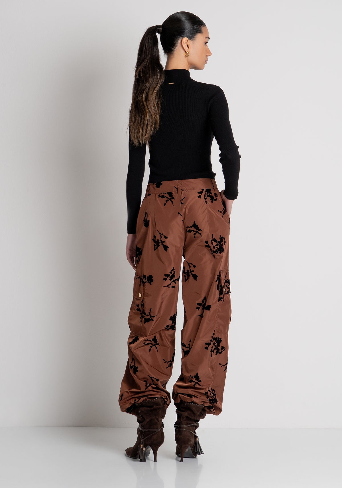 Cargo pant with flowers Fracomina FS26WVC002W454K2-P12-4