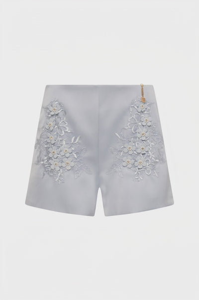 Short pant regular fit made in satin with flowers applied