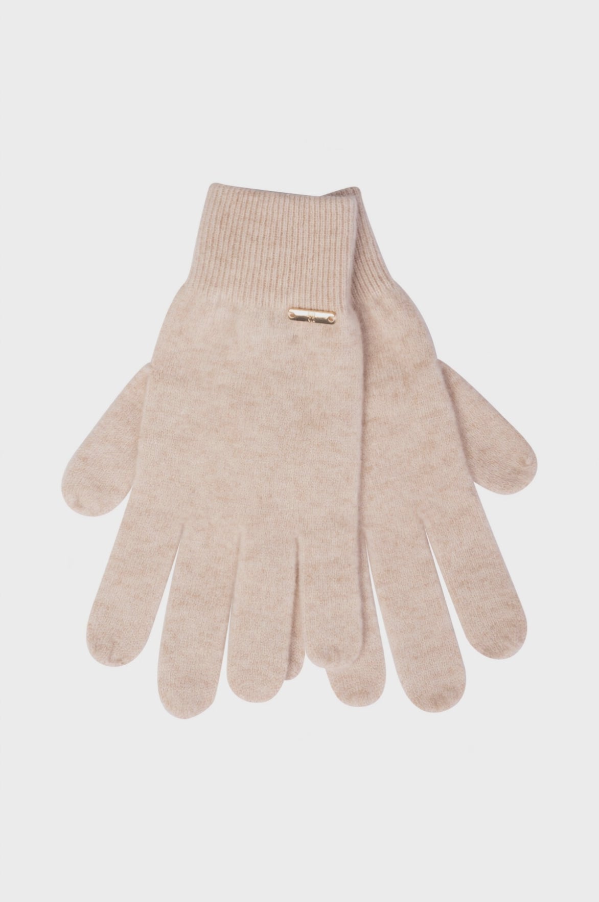 Knitted gloves made in wool