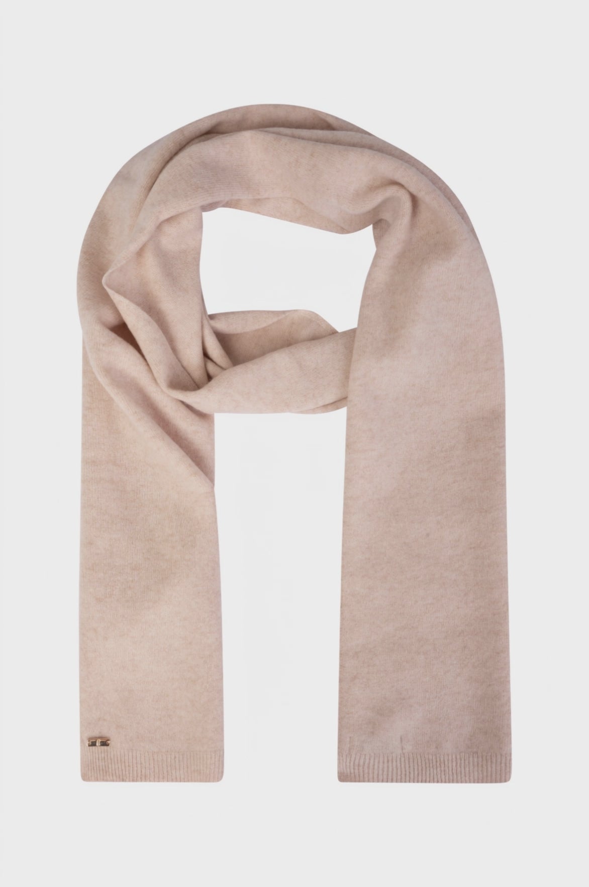 Knitted scarf made in wool