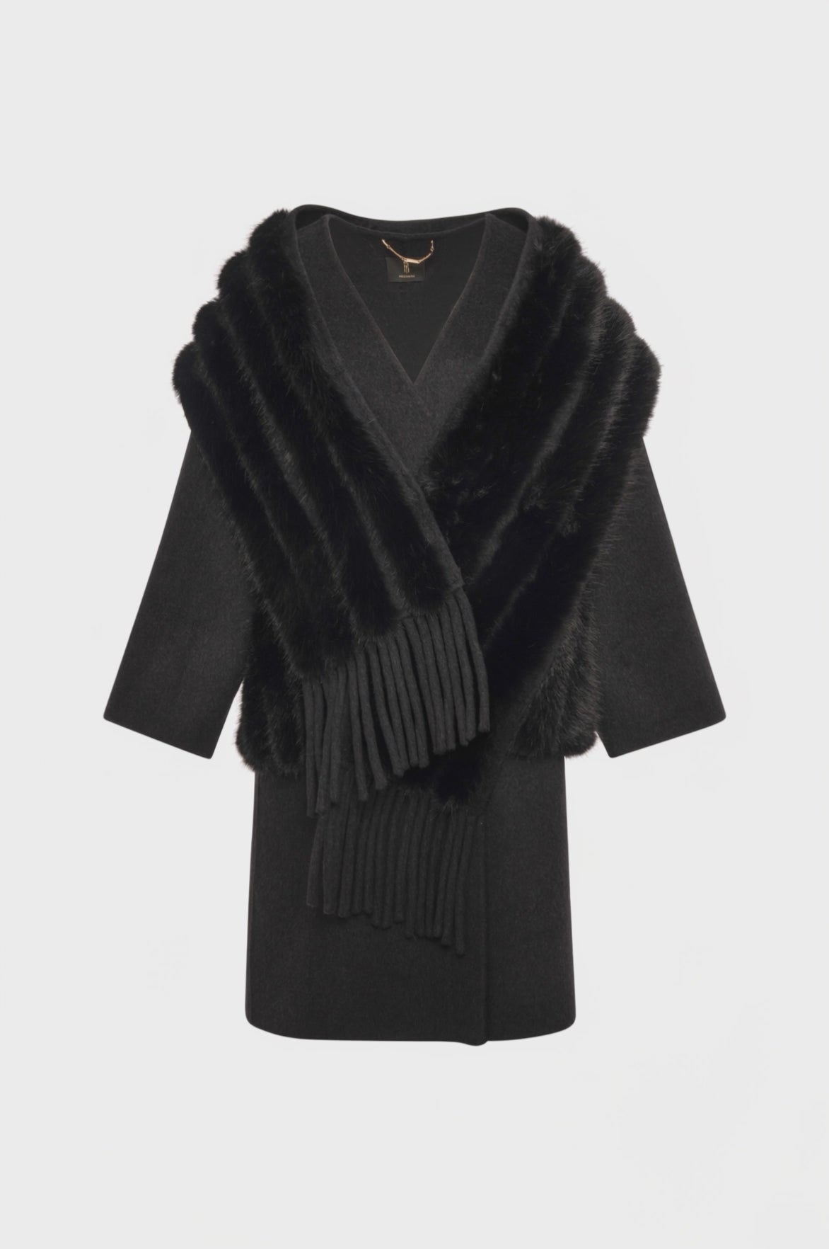Long coat regular made in wool with fake fur details