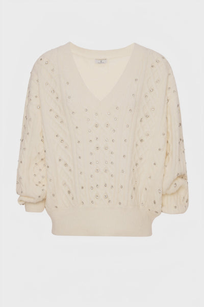 Knitwear over fit with cable stitch