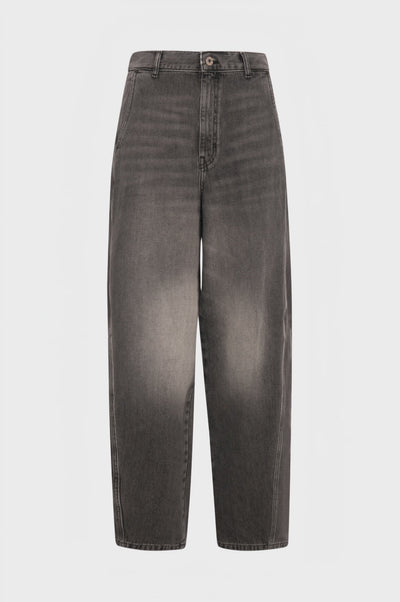 Jeans carrot balloon made in black denim with middle wash