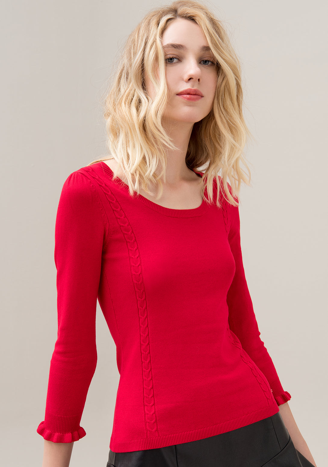 Knitwear tight fit with wide neckline