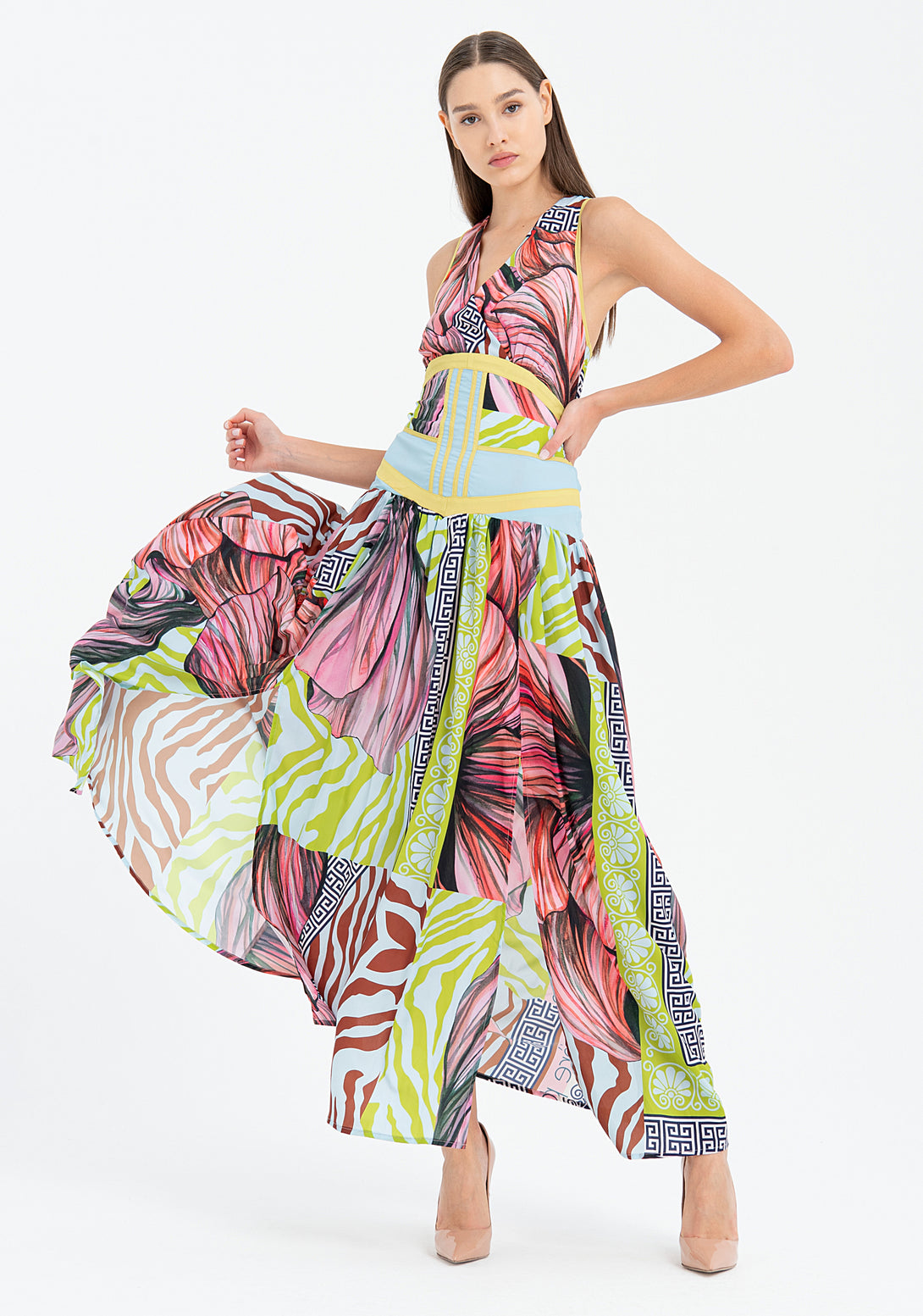Long dress with no sleeves with multicolor pattern