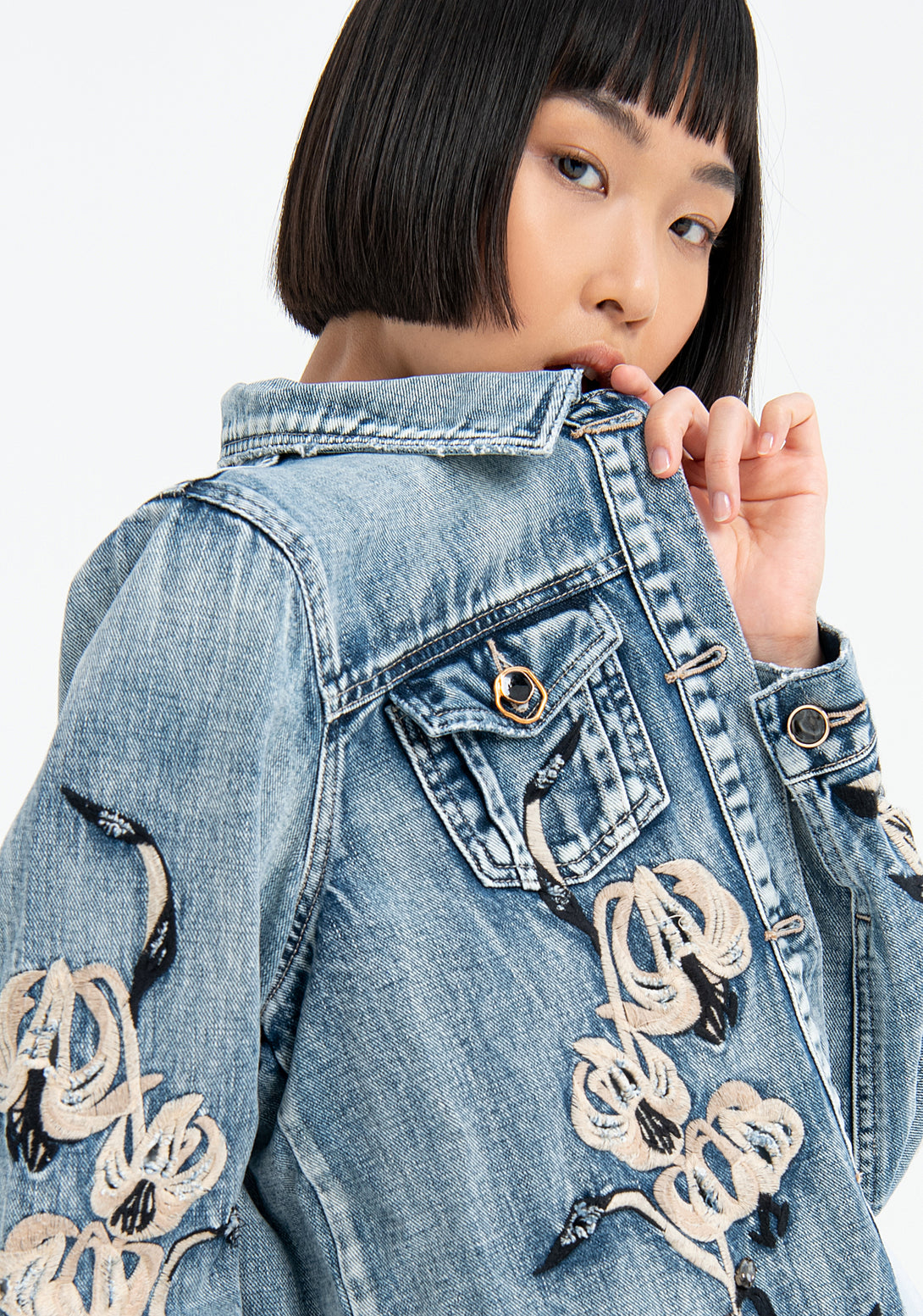Jacket regular fit made in denim with 3D flowery embroideries