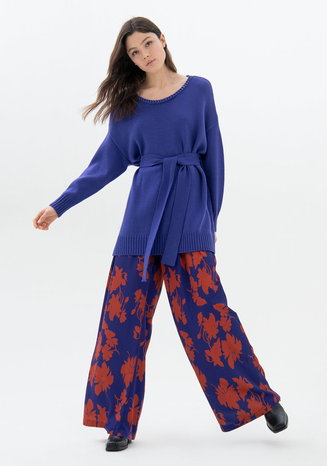 Dress regular fit, middle length, made in mixed wool