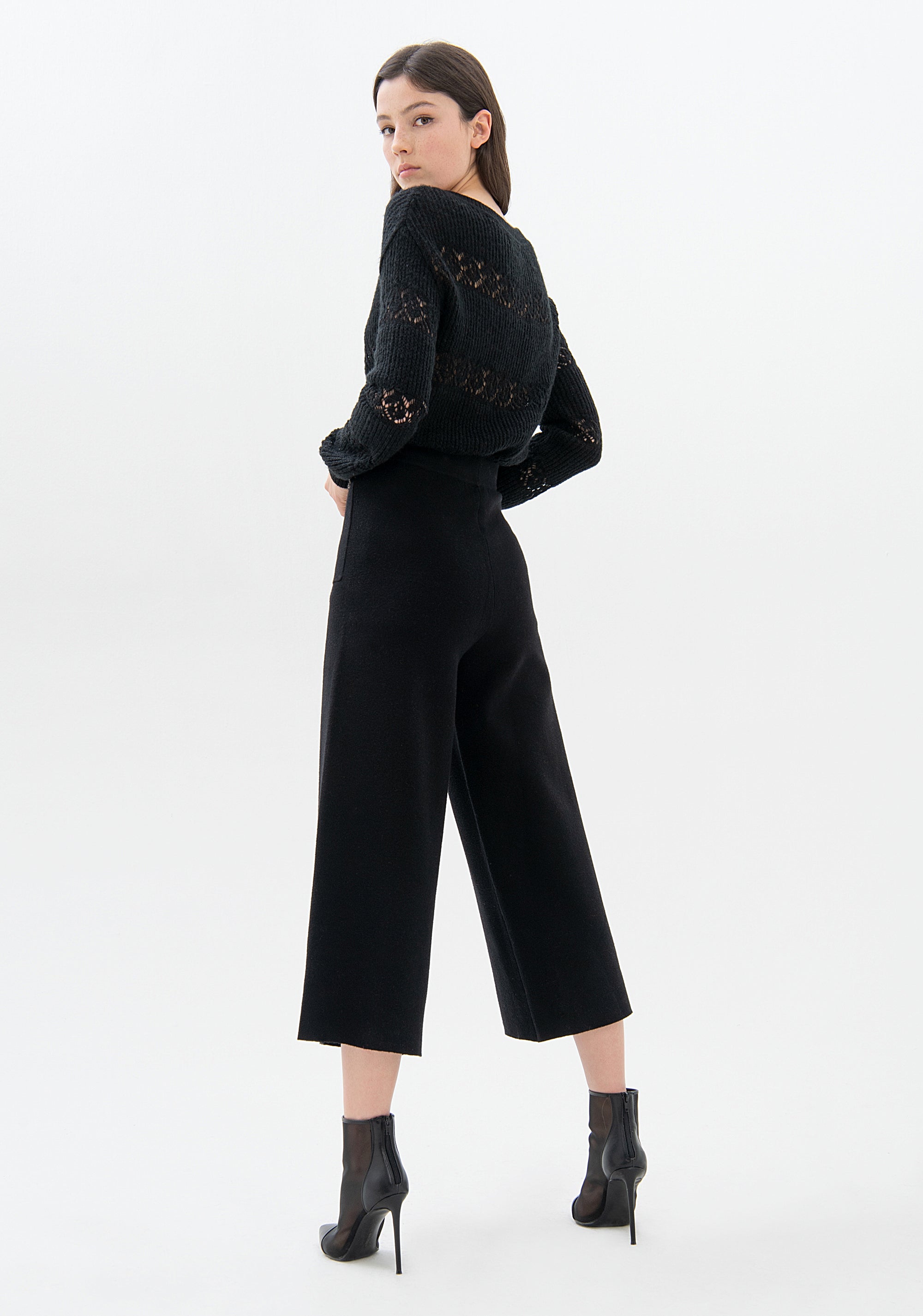 Culotte pant, cropped, made in technical fabric Fracomina F321WV2003K45901-053_6