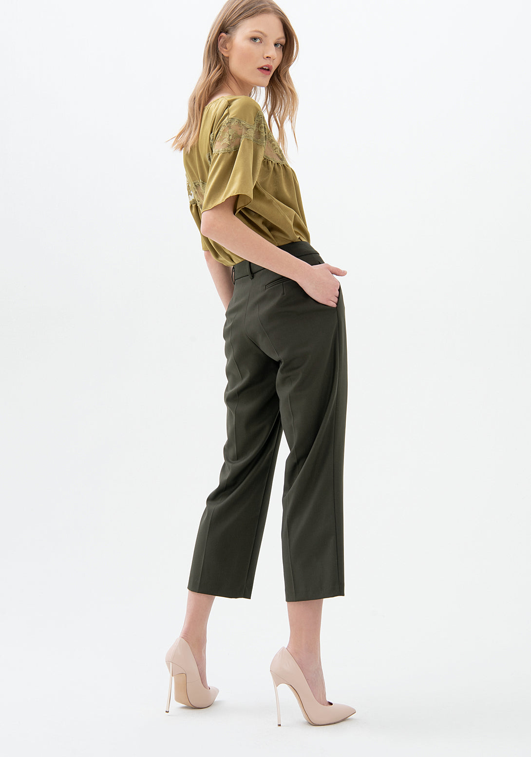 Pant straight line, cropped, made in technical fabric