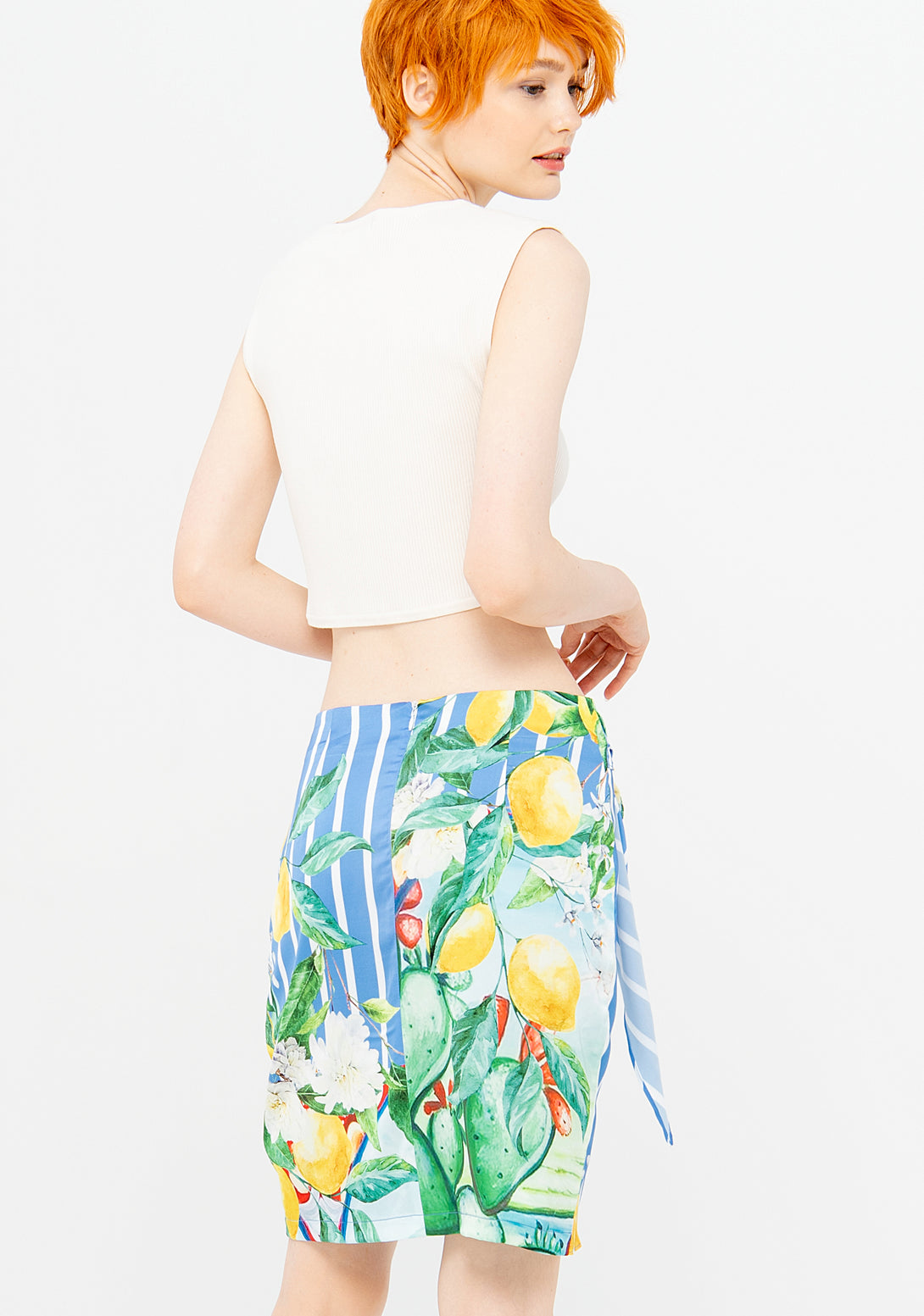 Mini skirt slim fit with multicolor pattern