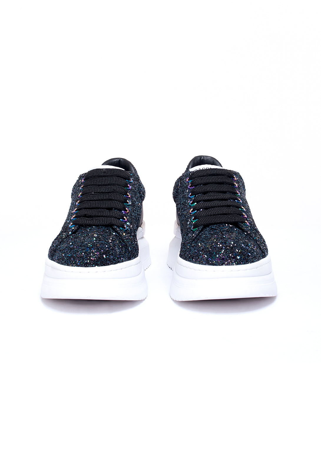 Sneakers with strings  and shiny glitters