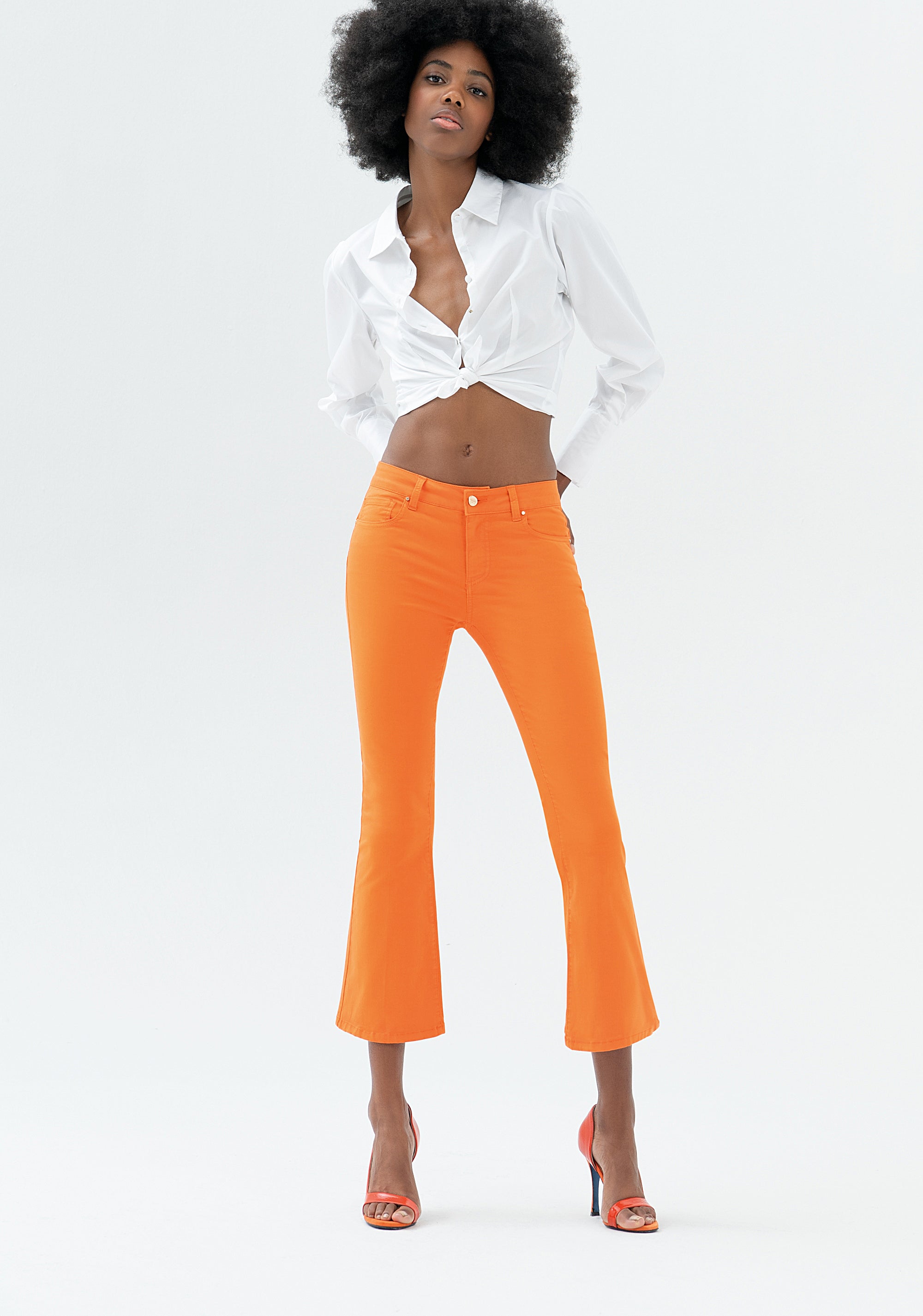 Jeans Bella flare cropped made with a sophisticated and coloured stretch denim Fracomina FP000V8030W40101-376