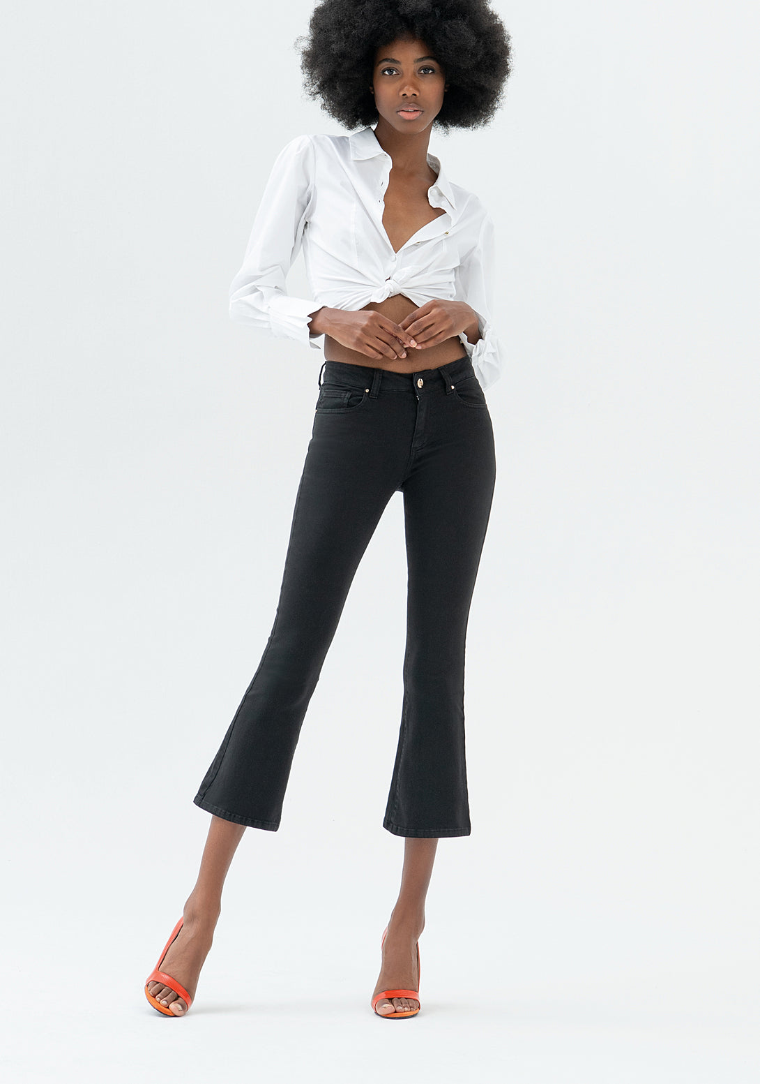 Jeans Bella flare cropped made with a sophisticated and coloured stretch denim Fracomina FP000V8030W53001-053