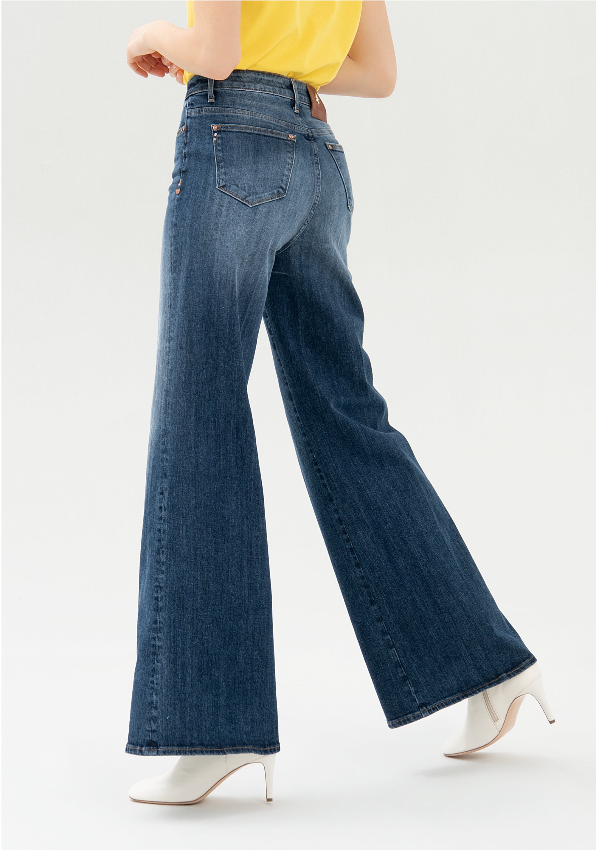 Jeans flare made in denim with middle wash Fracomina FP21WV3003D40104-277_05