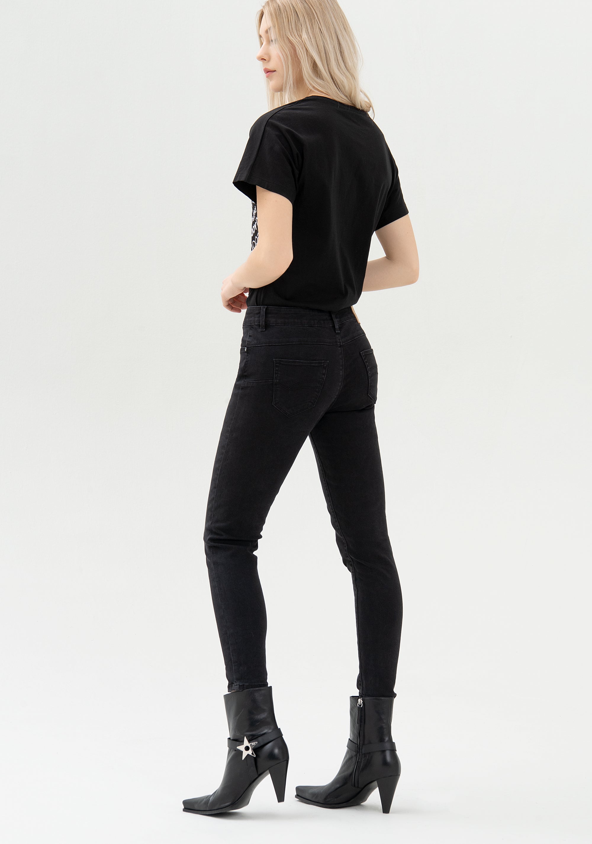 Jeans skinny fit with push-up effect made in black stretch denim with dark wash Fracomina FP21WV8013D40402-053_03