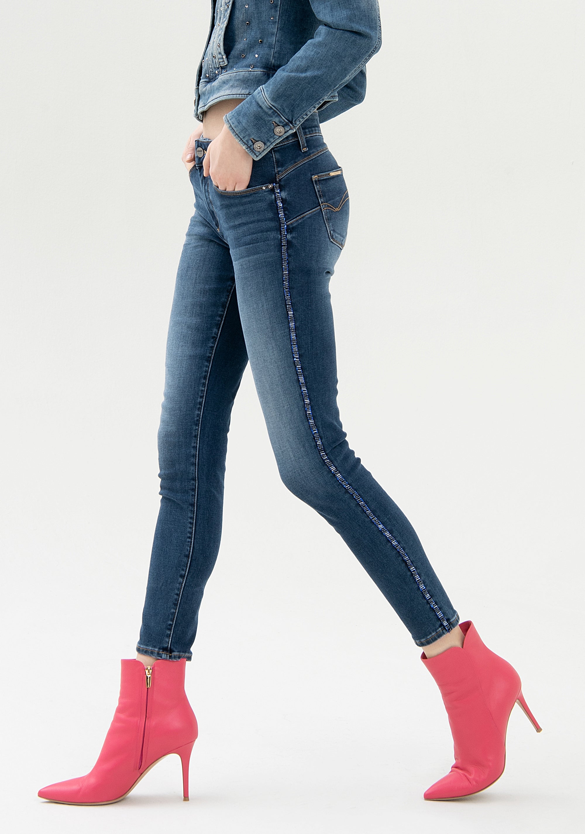 Jeans skinny fit with push-up effect made in stretch denim with middle wash Fracomina FP21WV8018D40801-353_03