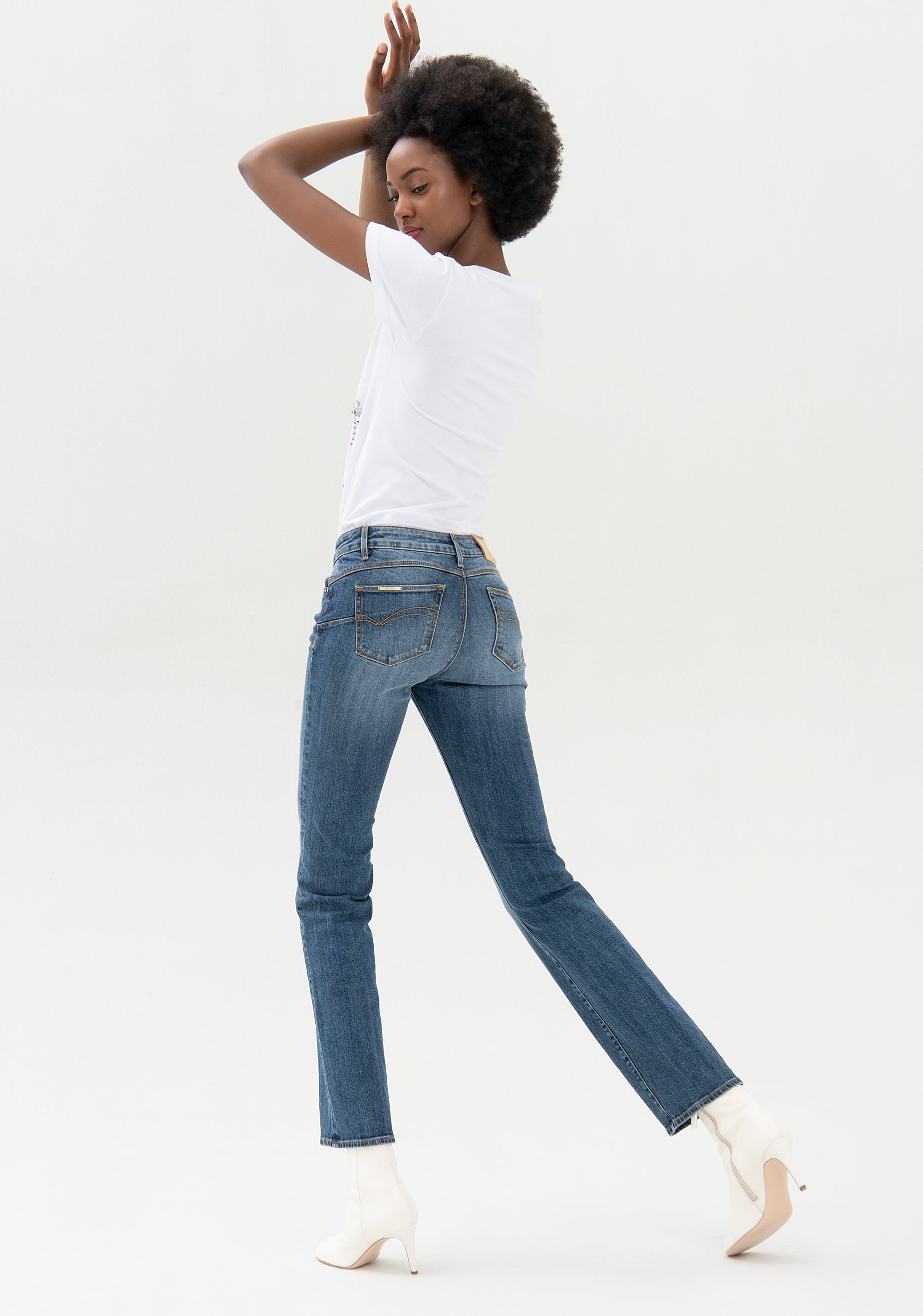 Jeans bootcut with push-up effect made in stretch denim with middle wash Fracomina FP21WV8020D40102-349_04