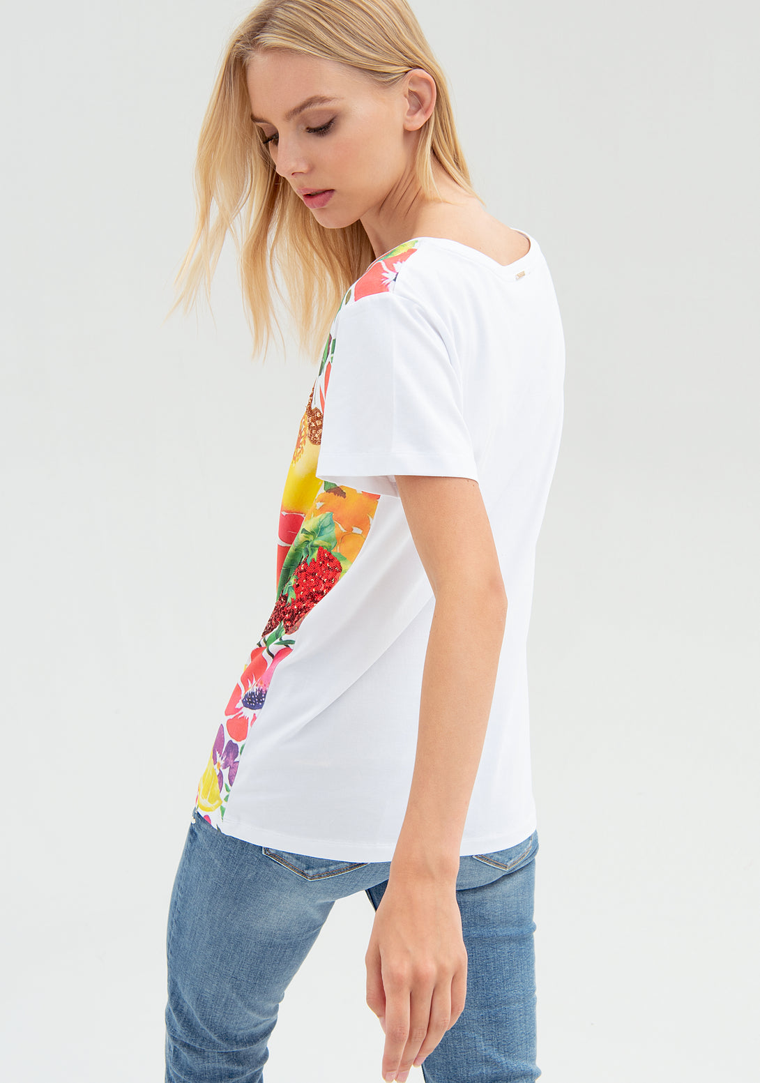 T-shirt regular fit with multicolor print