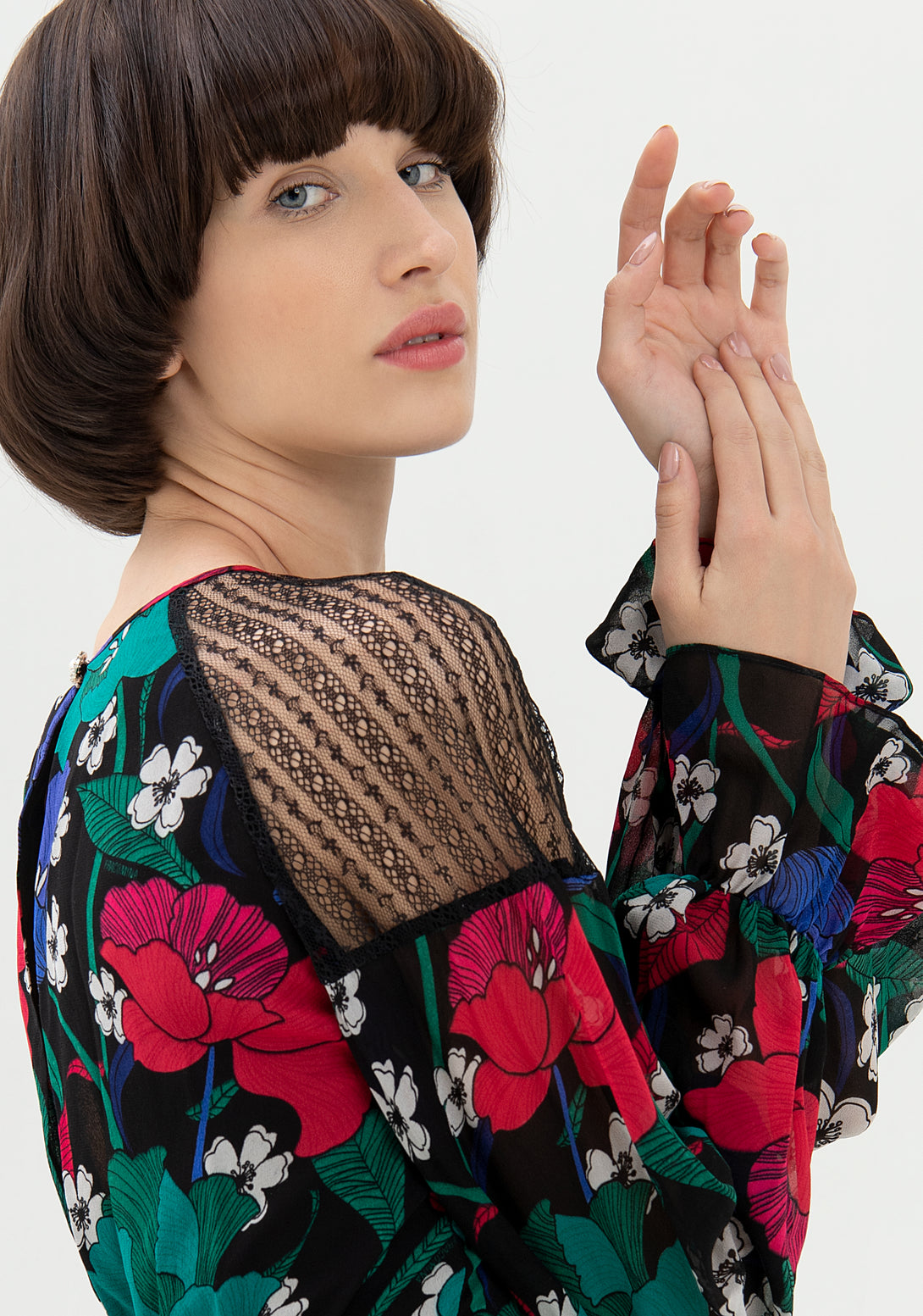 Blouse regular fit with multicolor flowery print