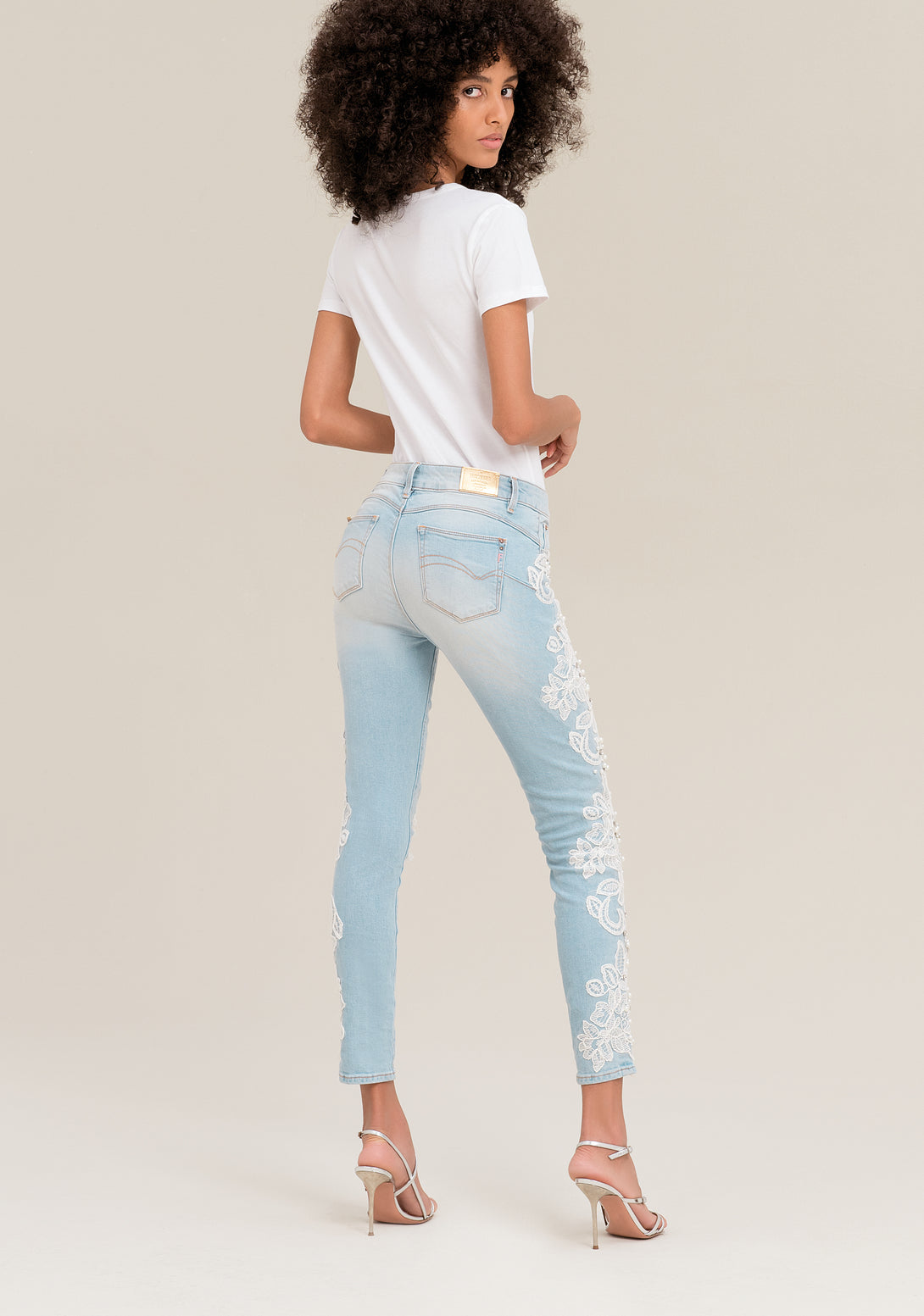 Jeans Bella Perfect Shape Bleached