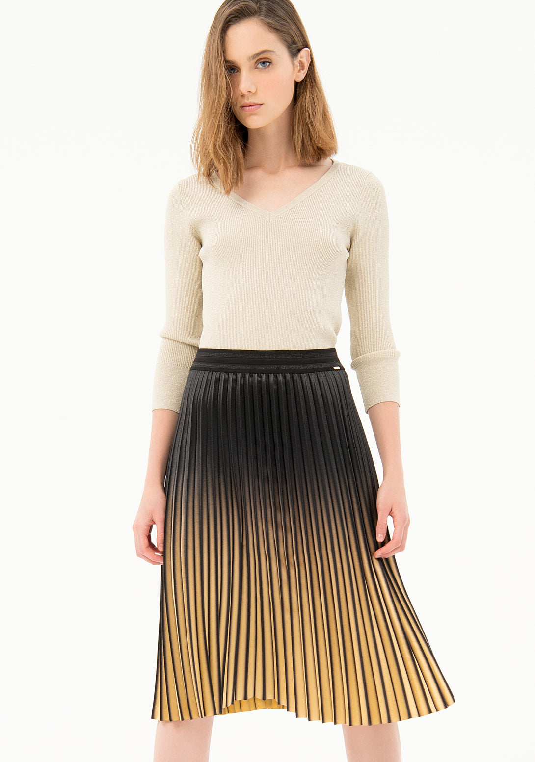 Skirt wide fit, middle length, with plissè effect