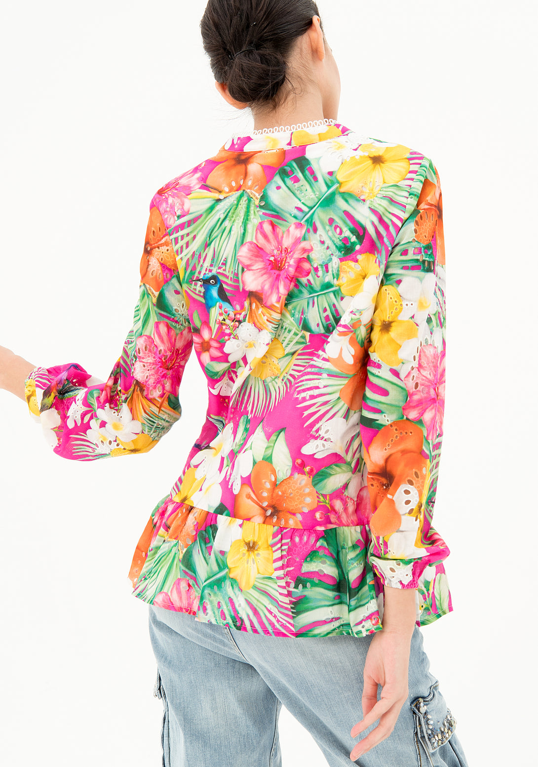 Shirt wide fit with tropical pattern
