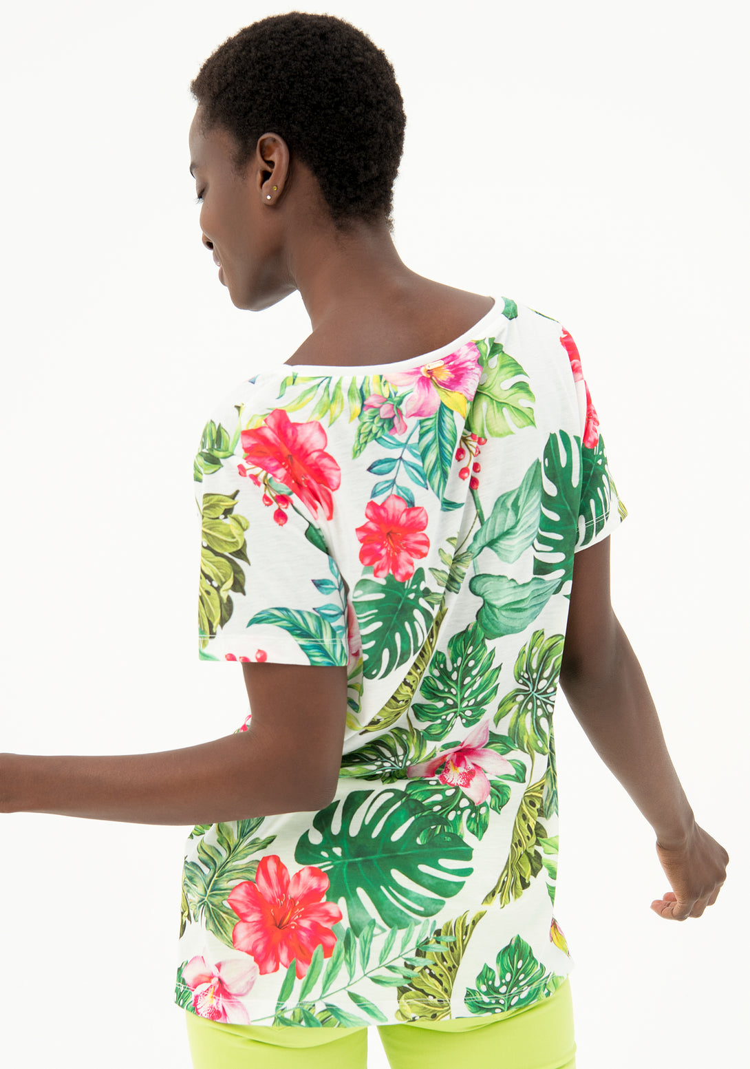 T-shirt regular fit with tropical all over print