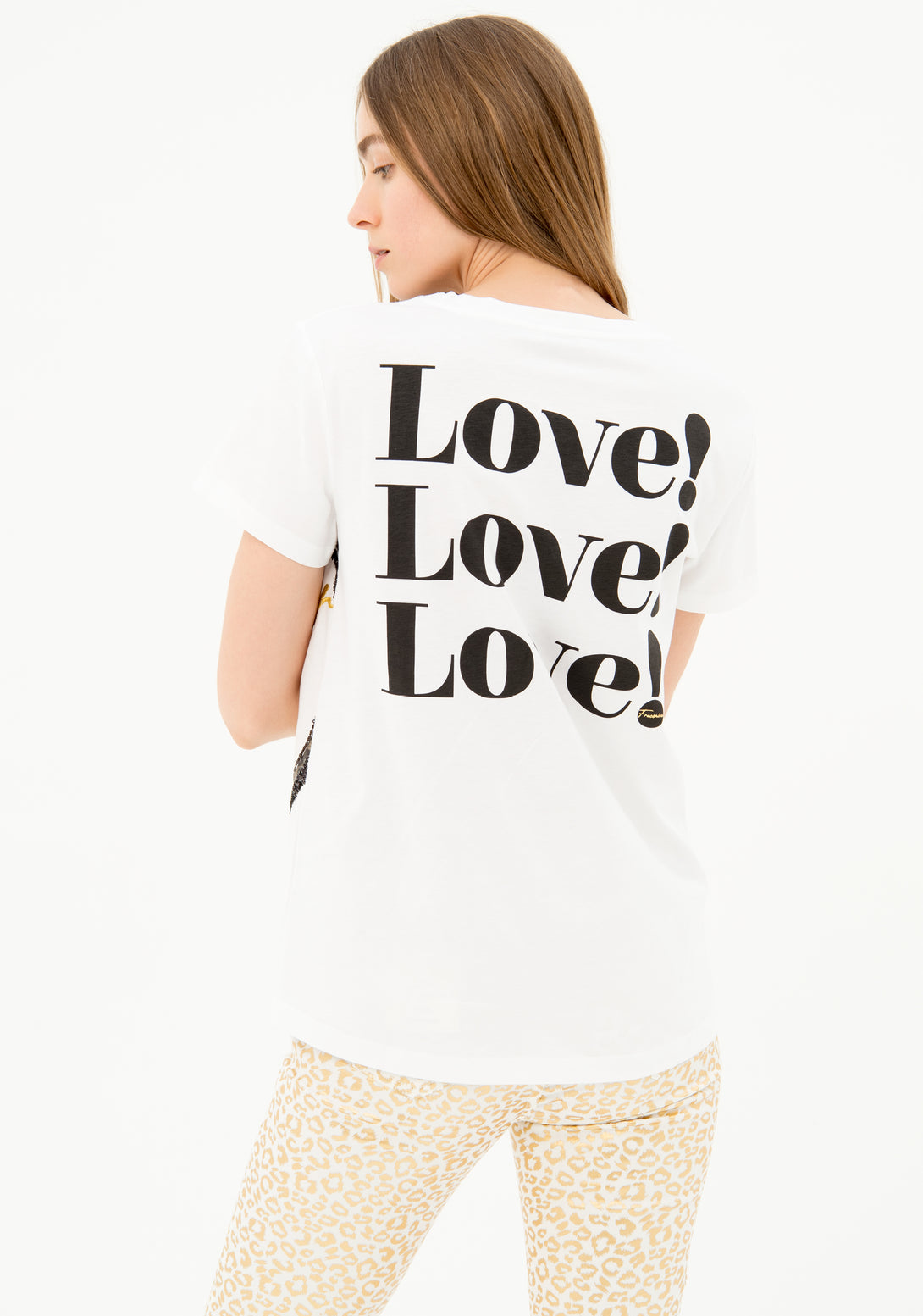 T-shirt over fit with print, embroideries and sequins