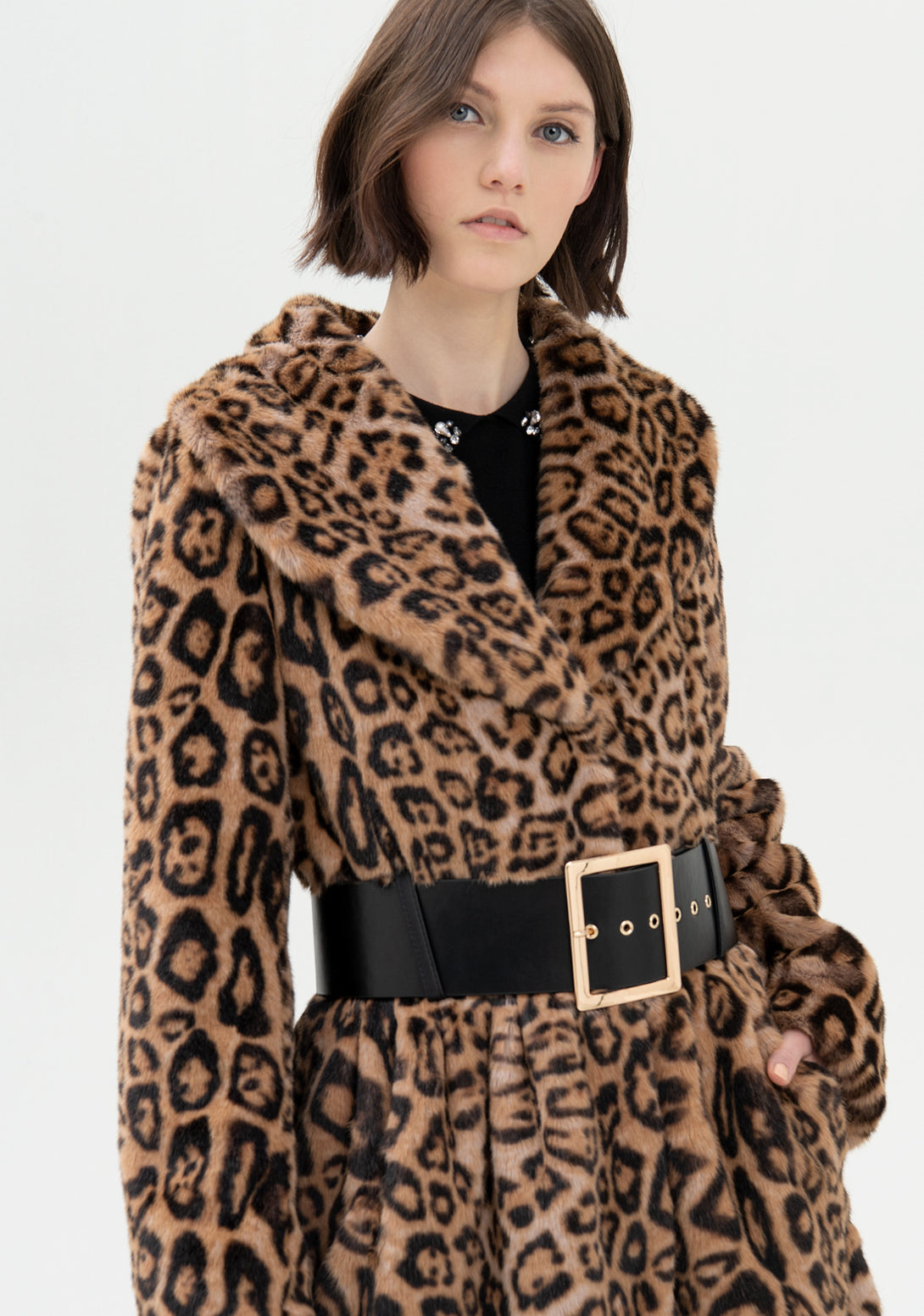 Coat wide fit, long, made in eco fur with animalier pattern