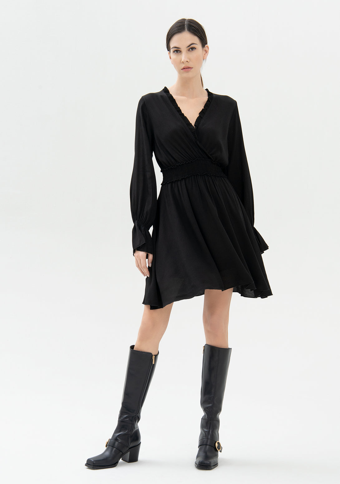 Mini dress with long sleeves made in viscose