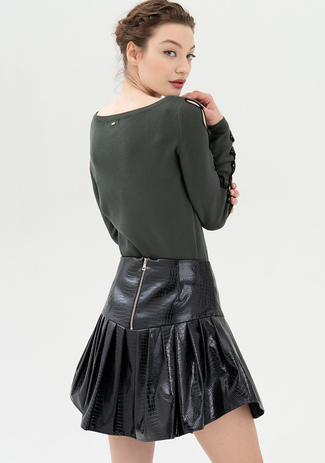 Mini skirt wide fit made in eco leather with crocodile print