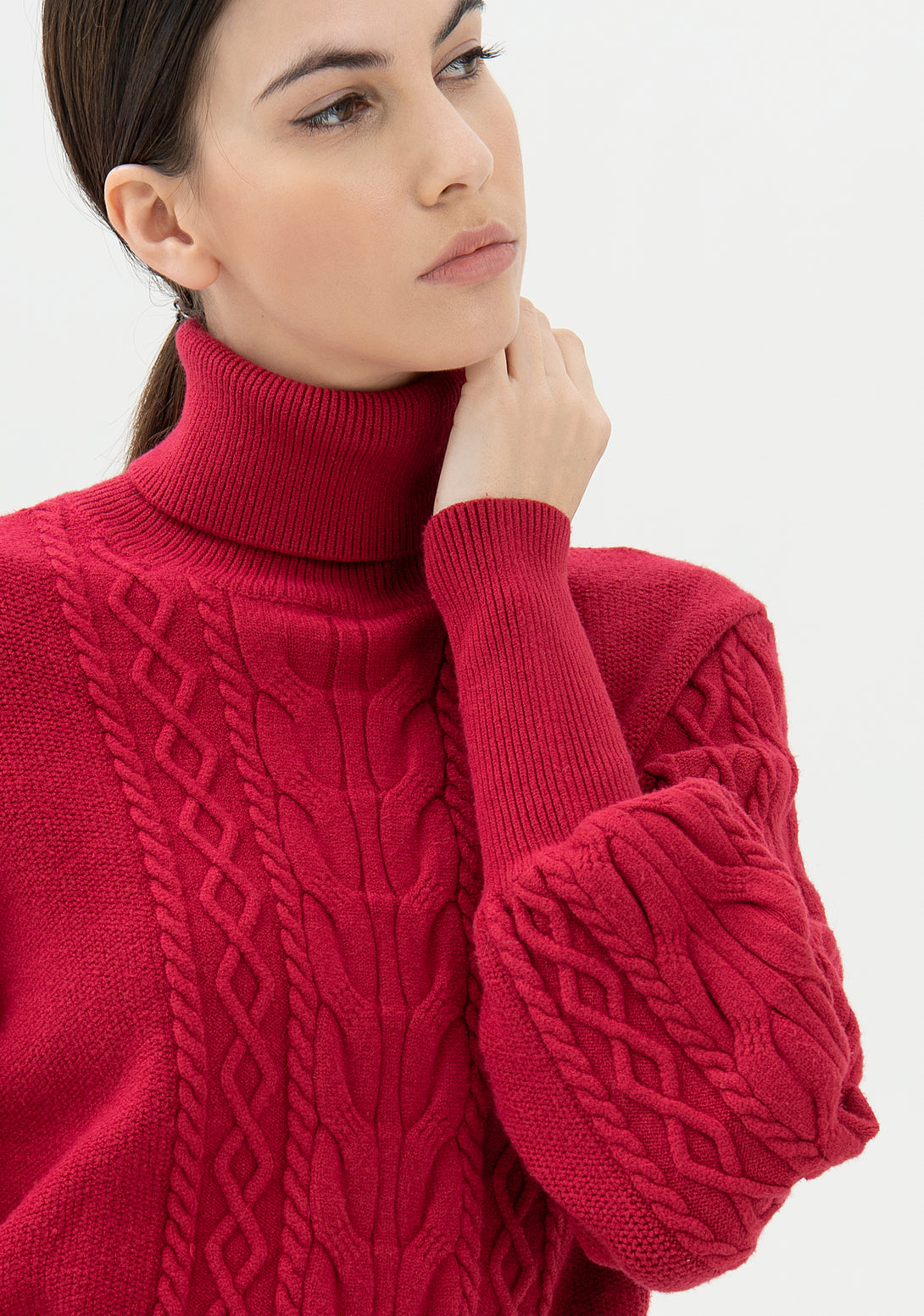 Knitwear cropped with plaits