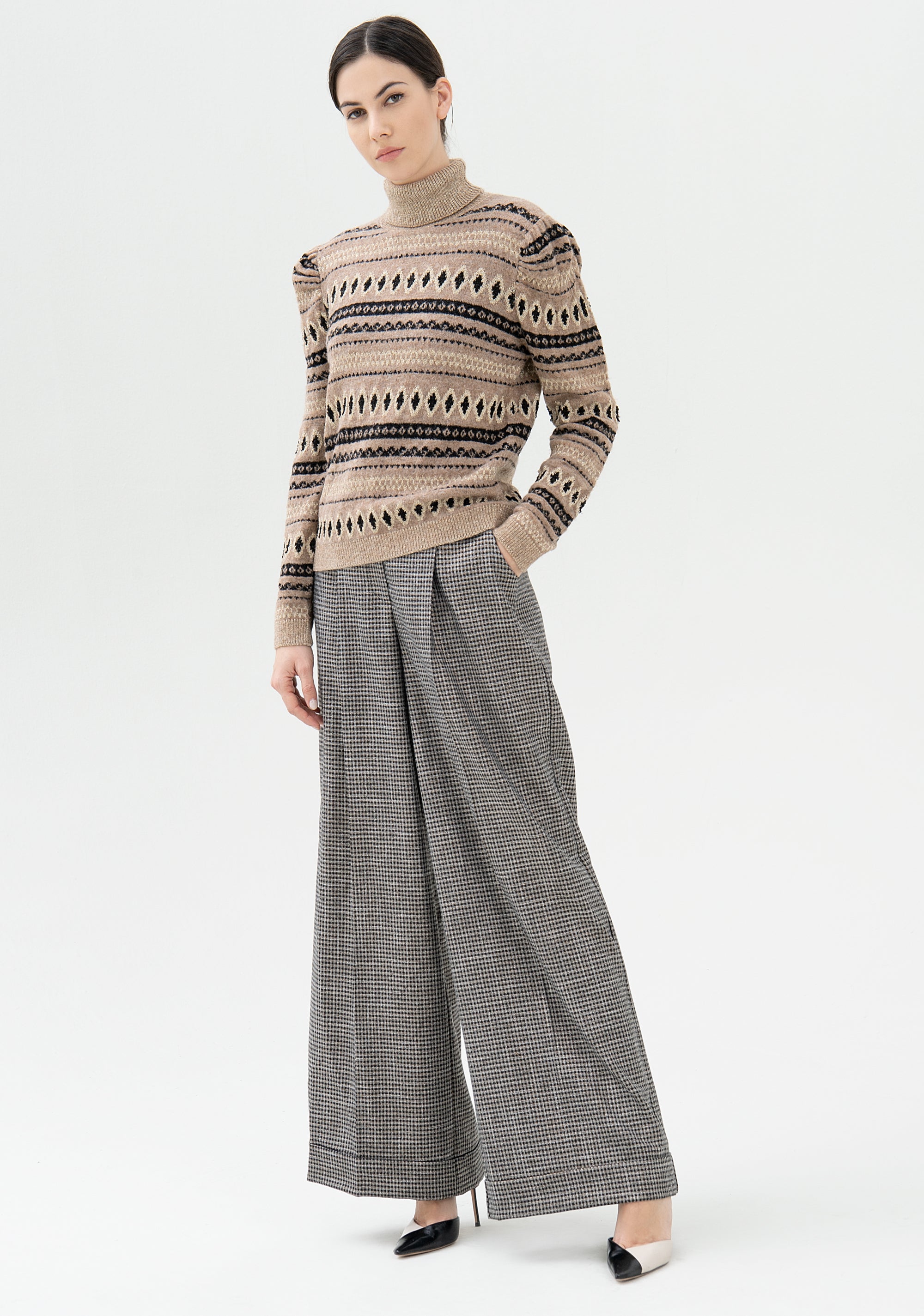 Knitwear regular fit with geometric jacquard effect Fracomina FR21WT7059K457F8-E08_01