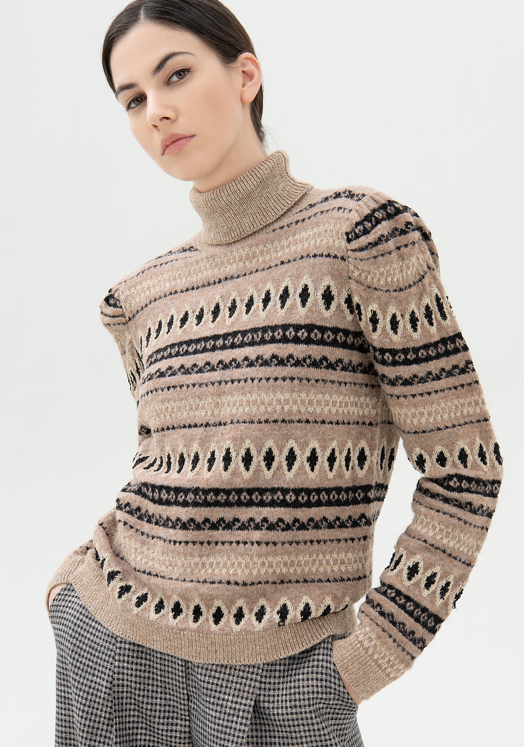 Knitwear regular fit with geometric jacquard effect Fracomina FR21WT7059K457F8-E08_02