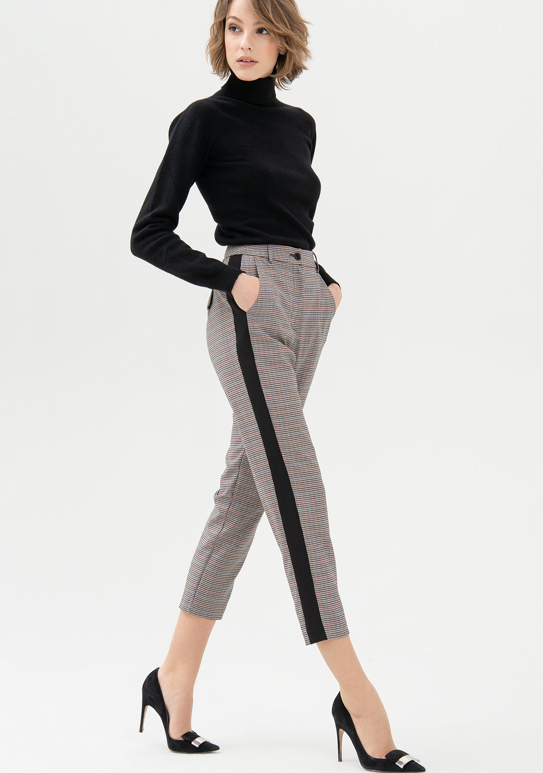 Straight leg pant made in pied de poule fabric