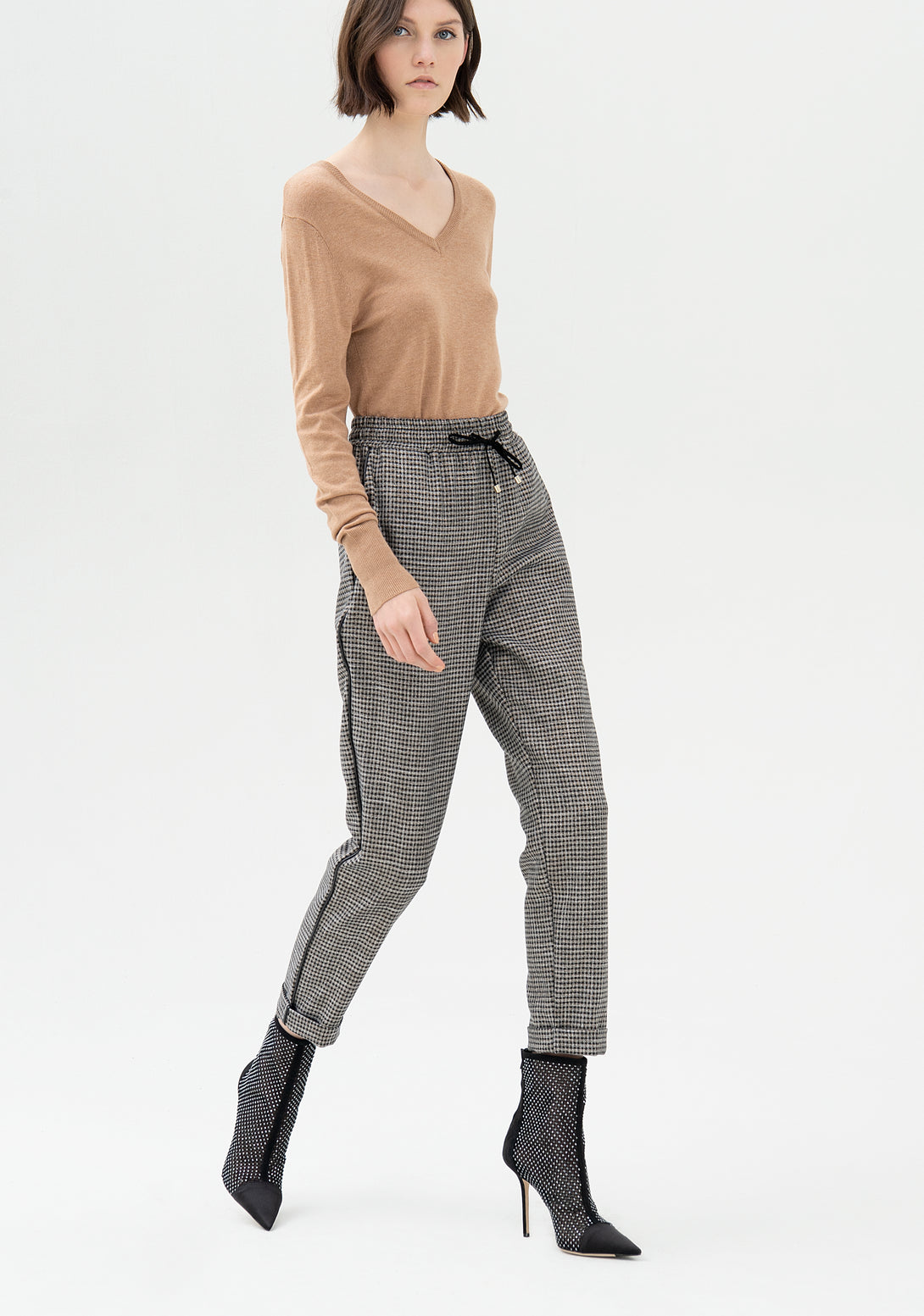 Jogger pant regular fit made in pied de poule fabric