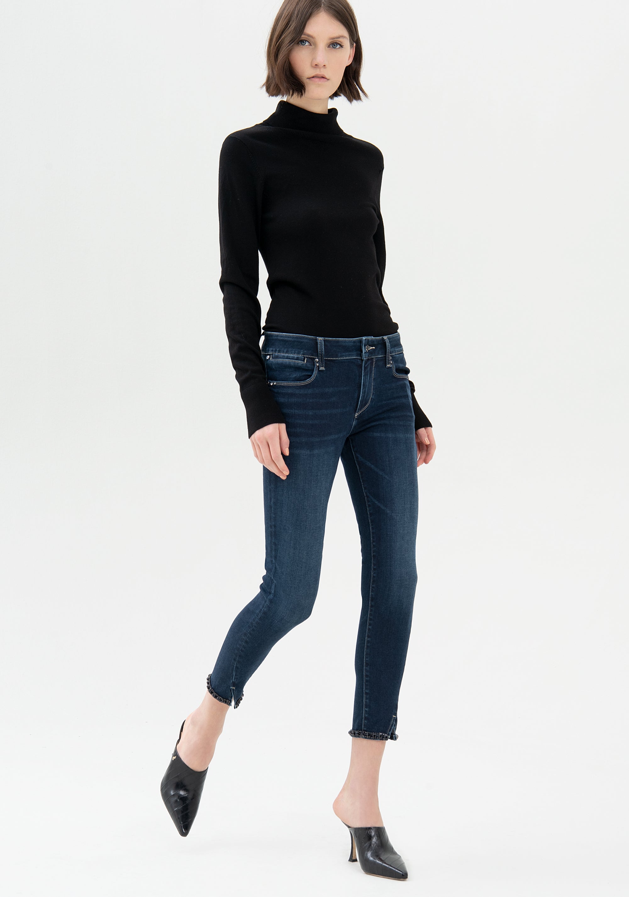 Jeans skinny fit cropped with push-up effect made in denim with dark wash Fracomina FR21WV9002D40801-117_03