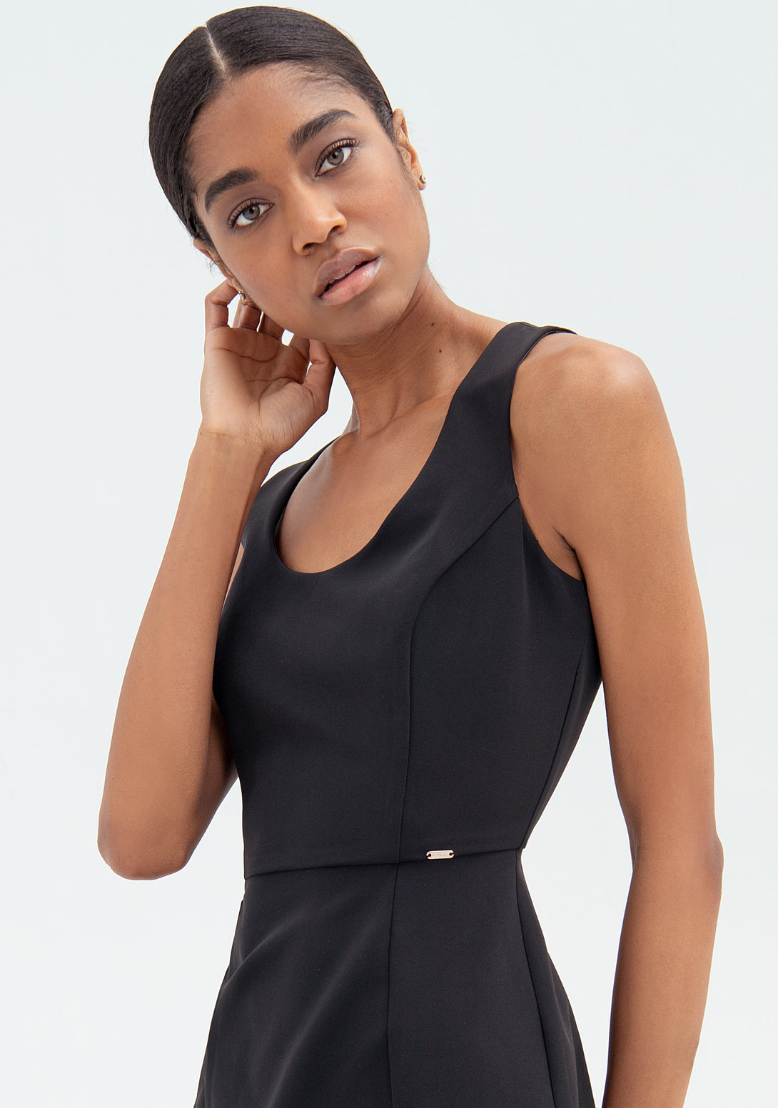 Dress tight fit made in technical fabric with no sleeves