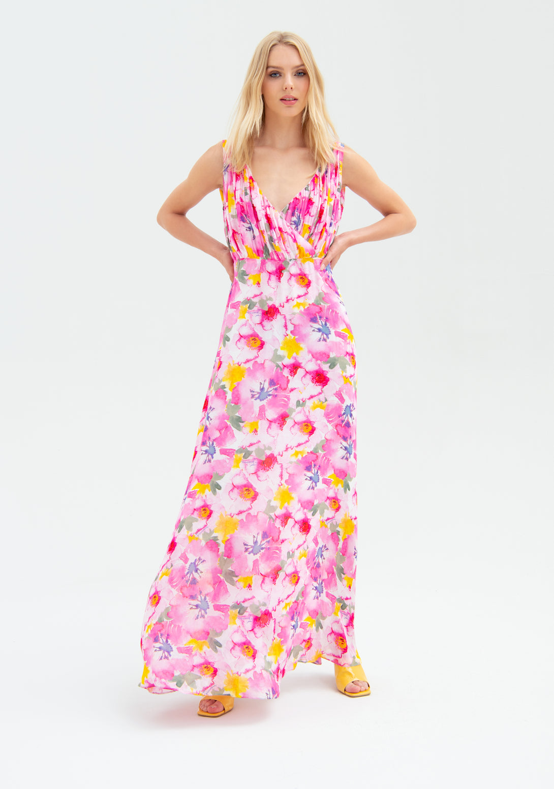 Long dress with flowery pattern and no sleeves Fracomina FR22SD3015W518R8-210