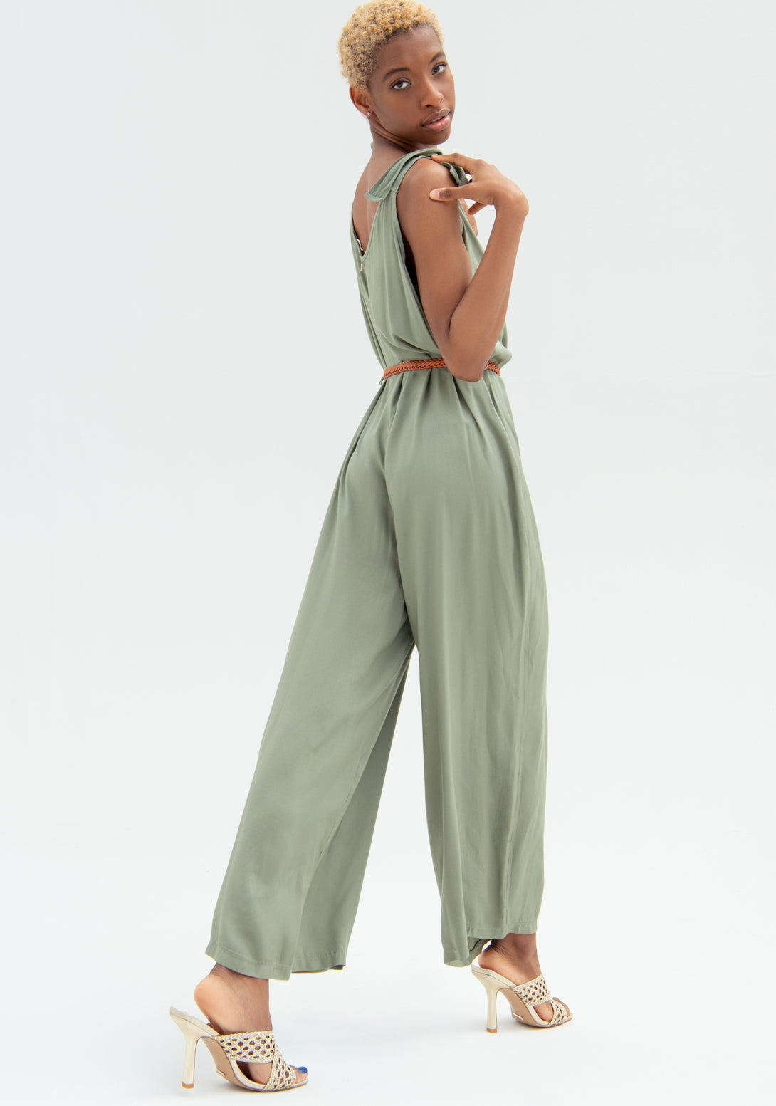 Jumpsuit regular fit with no sleeves