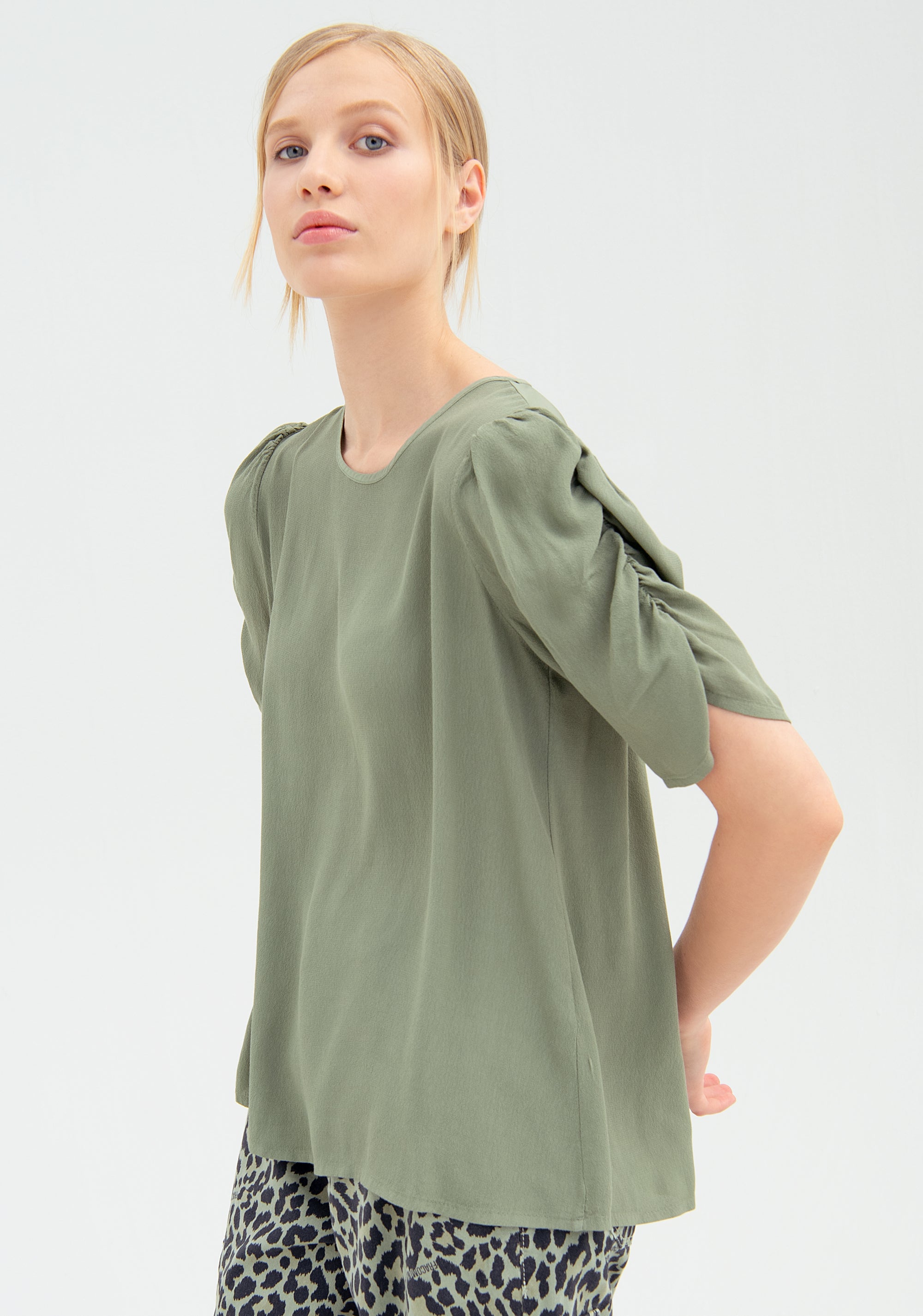 Blouse flared made in viscose Fracomina FR22ST1036W41301-247_2